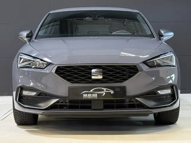 SEAT Leon view 4