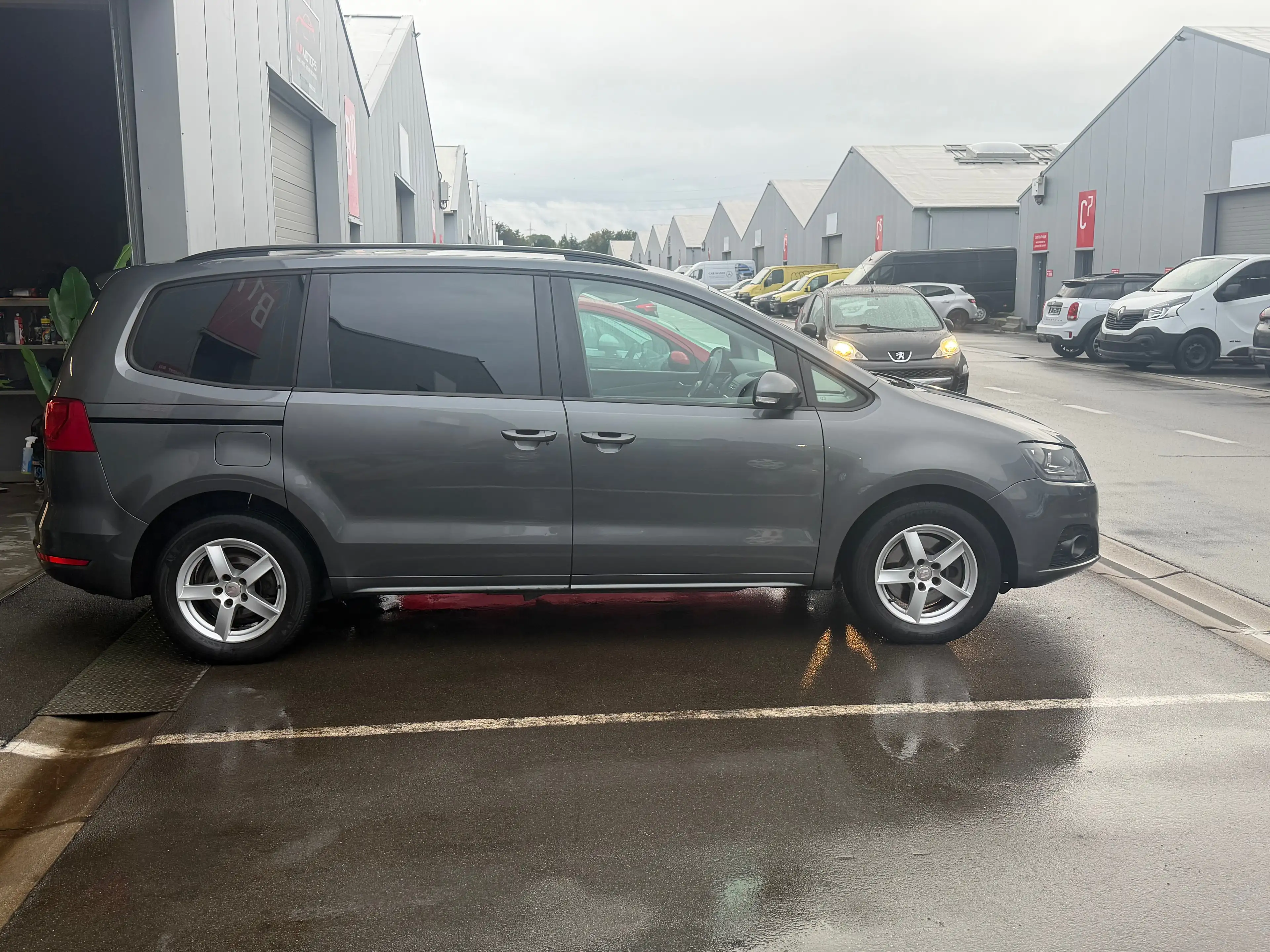 SEAT Alhambra 7PLACES SHOWROOM — photo 3