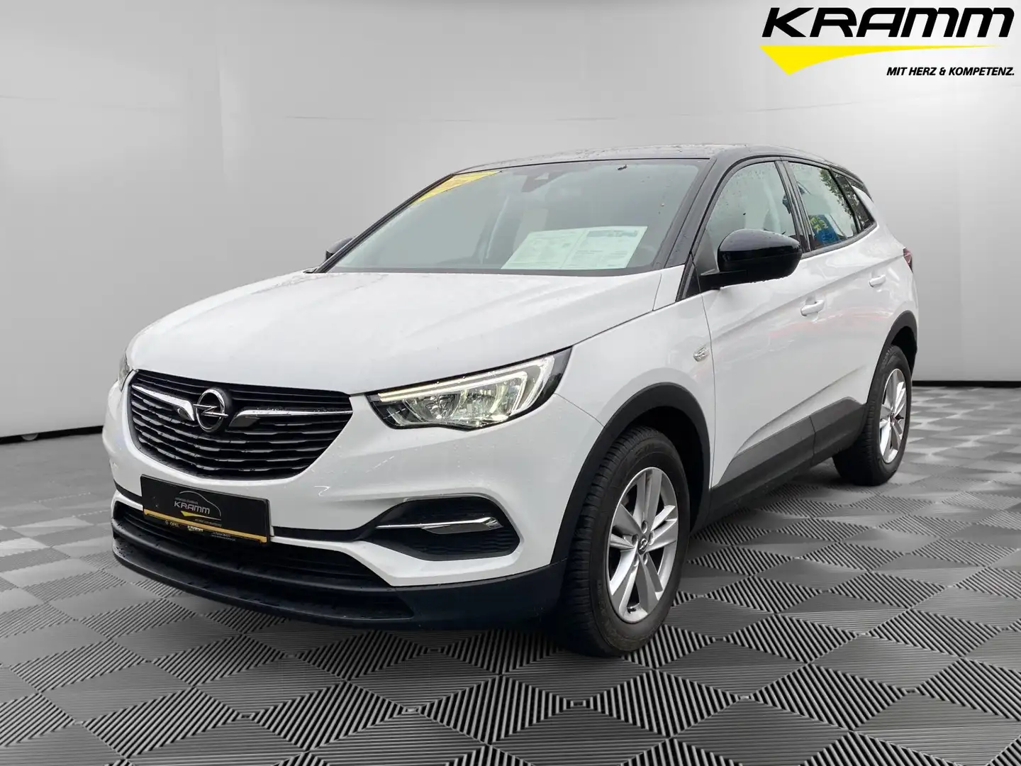 Opel Grandland X Edition 1.2 Kamera+Automatik Fehér - 1