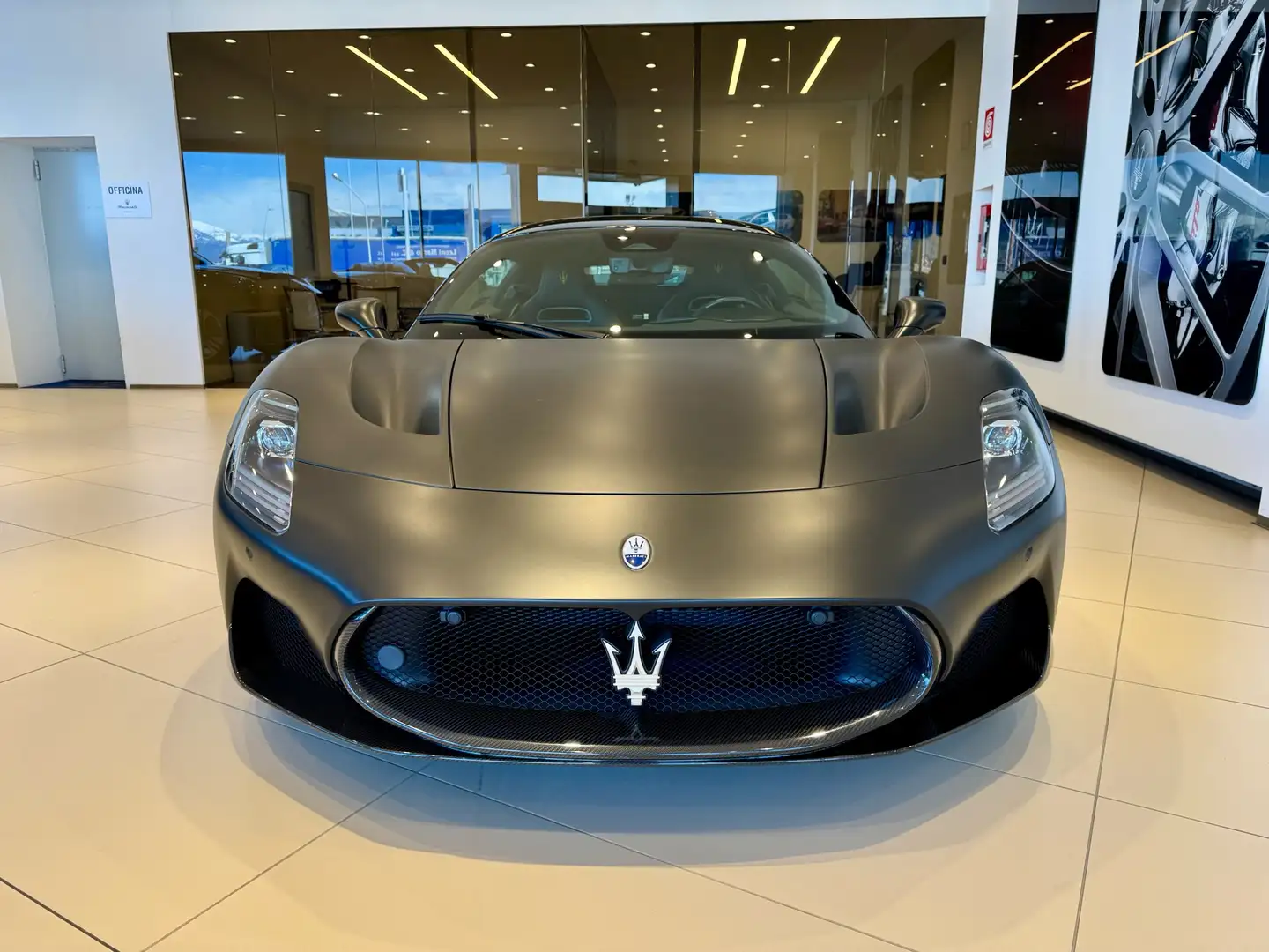Maserati MC20 3.0 V6 630cv Notte , CCM , Lift , One of 50 Zwart - 2