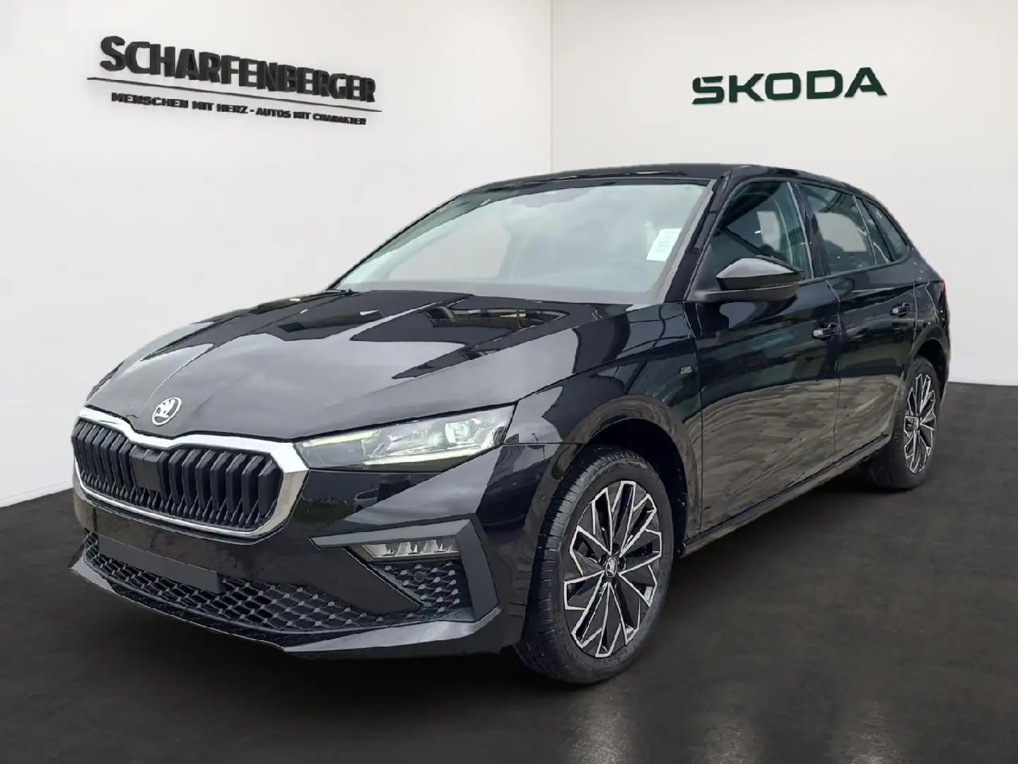 Skoda Scala Scala Tour 1,0 TSI DSG*TWA,ACC,SHZ,RFK* Schwarz - 1