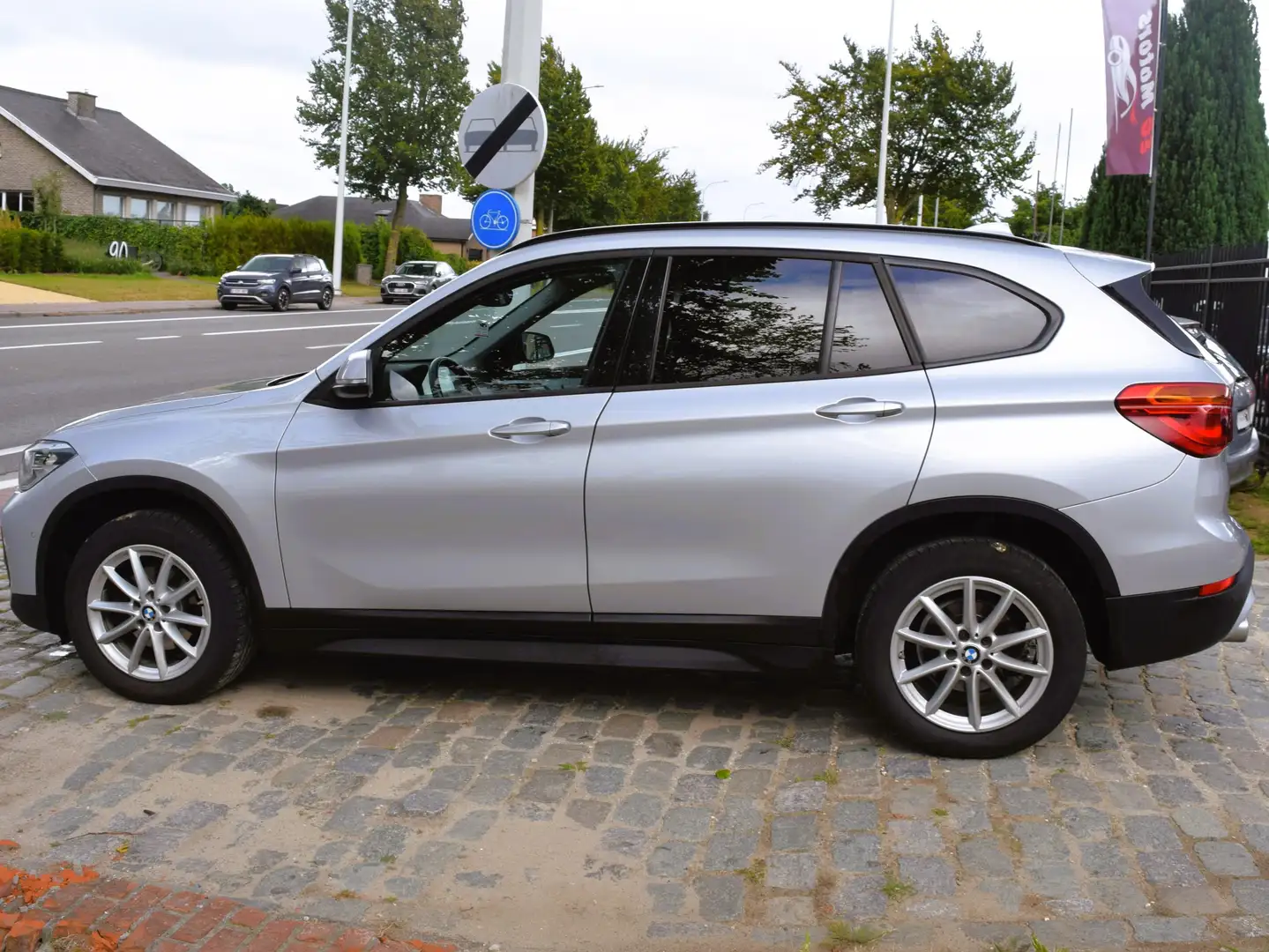 BMW X1 sDrive16dA/1st Owner/HISTORY/GARANTIE Argent - 2