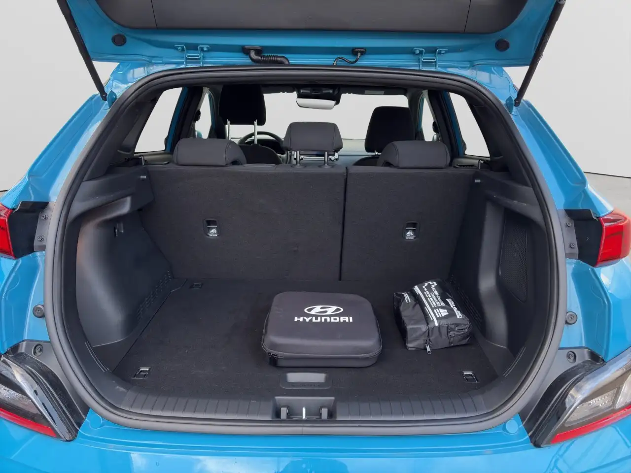 Hyundai KONA ELEKTRO PRIME-NAVI + KAMERA + WINTERRAEDER! Klima 7