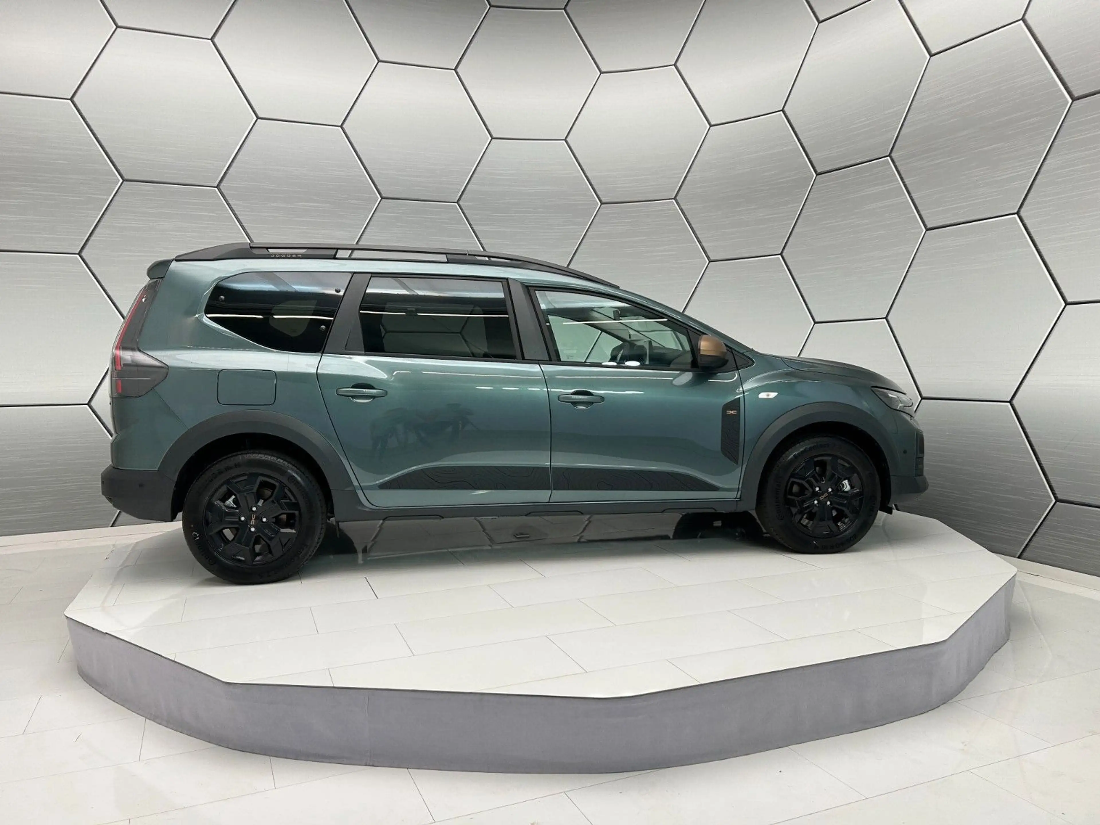 Dacia Jogger Extreme Eco-G 120 AT Winter/Driving 7-S — photo 7