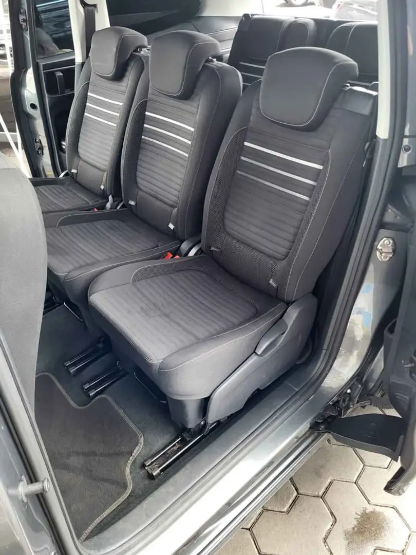 Volkswagen Sharan 2.0 TDI DSG - 2