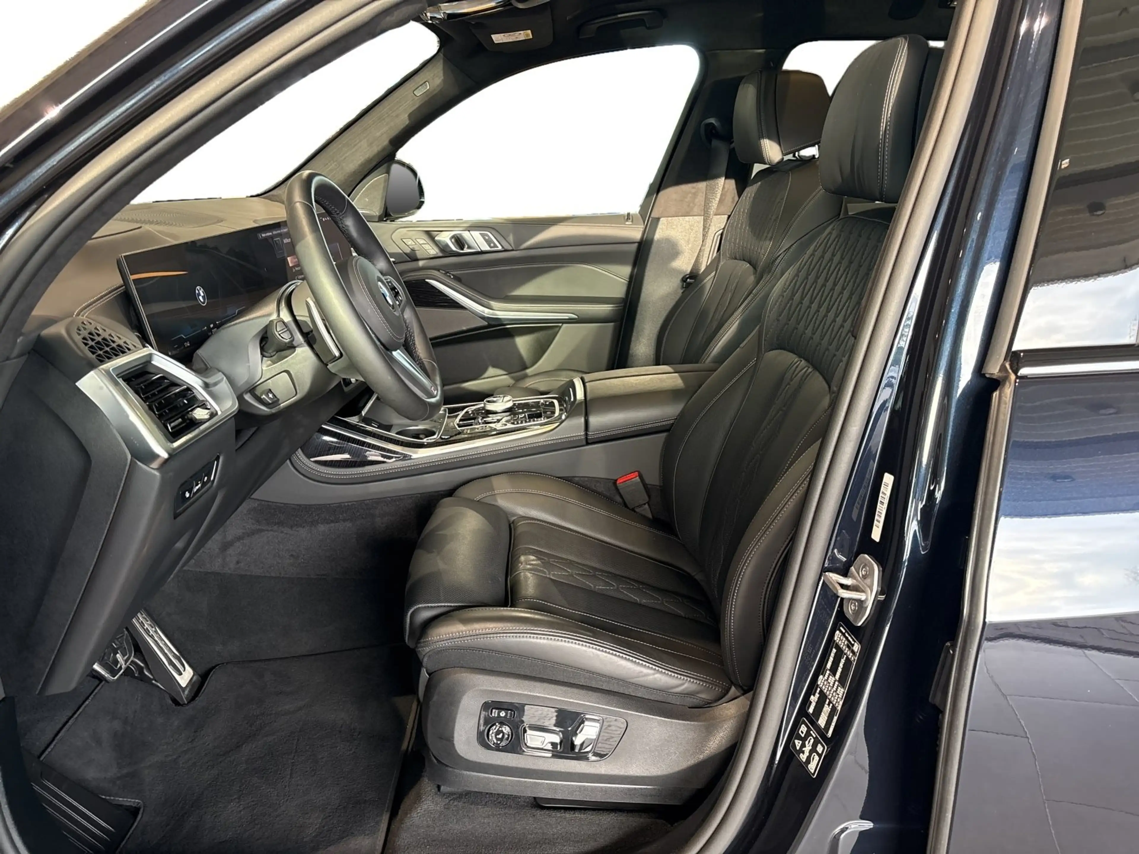 BMW X7 xDrive40d Navi Leder Tempom.aktiv Panoramadach Blu — photo 11