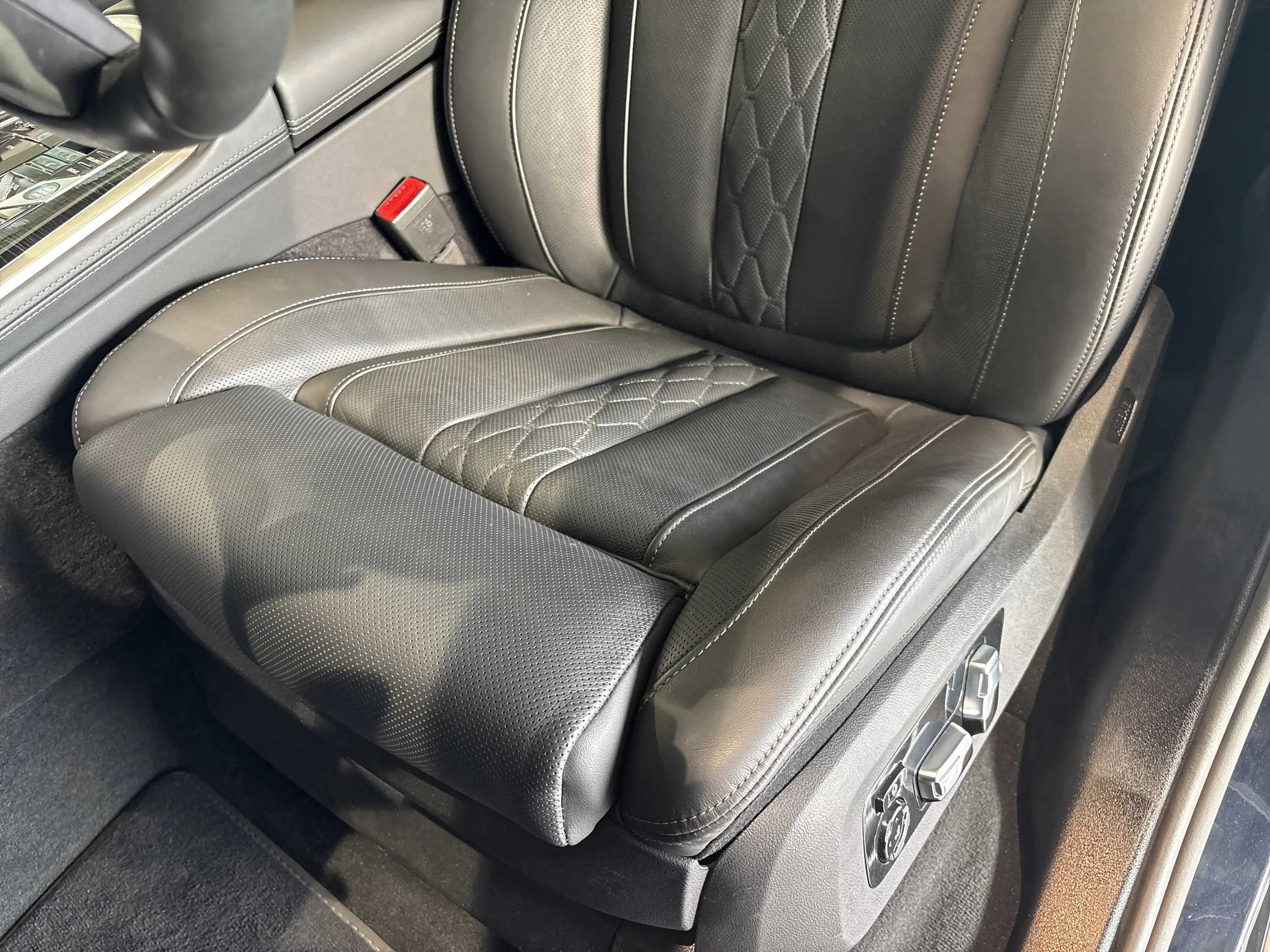 BMW X7 xDrive40d Navi Leder Tempom.aktiv Panoramadach Blu — photo 10