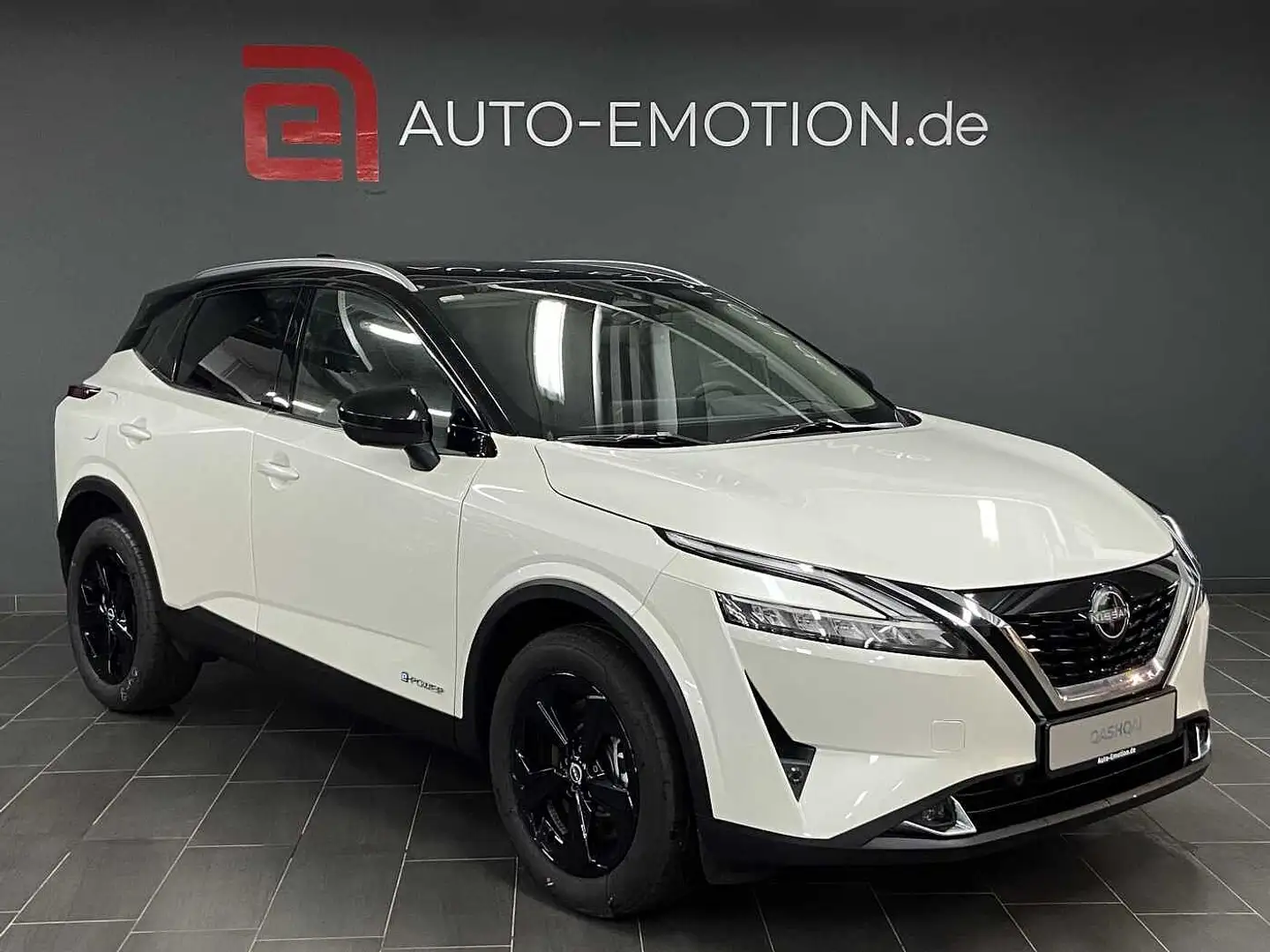Nissan Qashqai 1.5 VC-T e-Power BLACK EDITION Weiß - 2