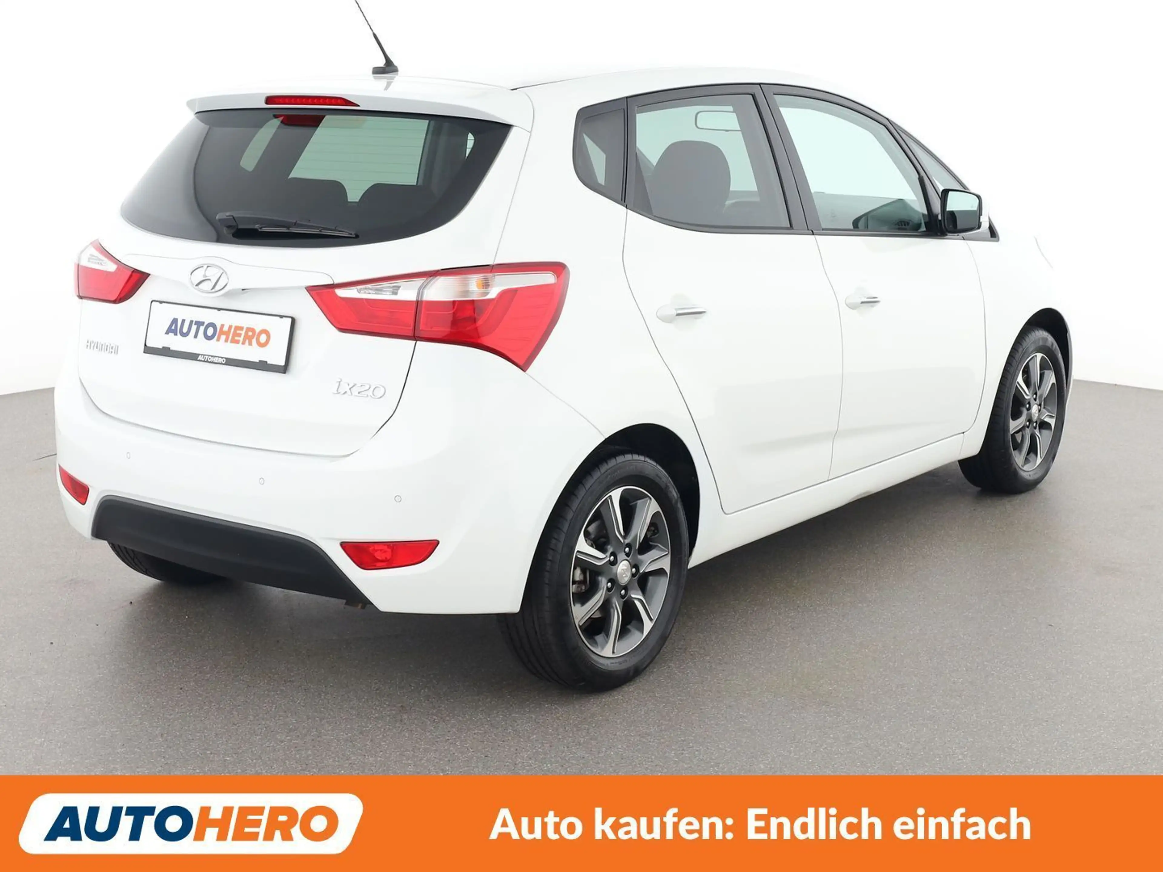 Hyundai iX20 1.6 Edition 25 — photo 14