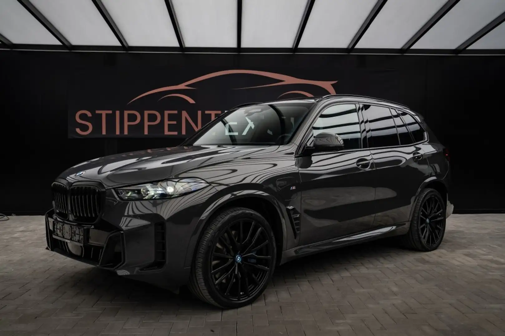 BMW X5 M 50e, M SPORT, Stoelverkoeling, Carbon, stuuverw Grijs - 1
