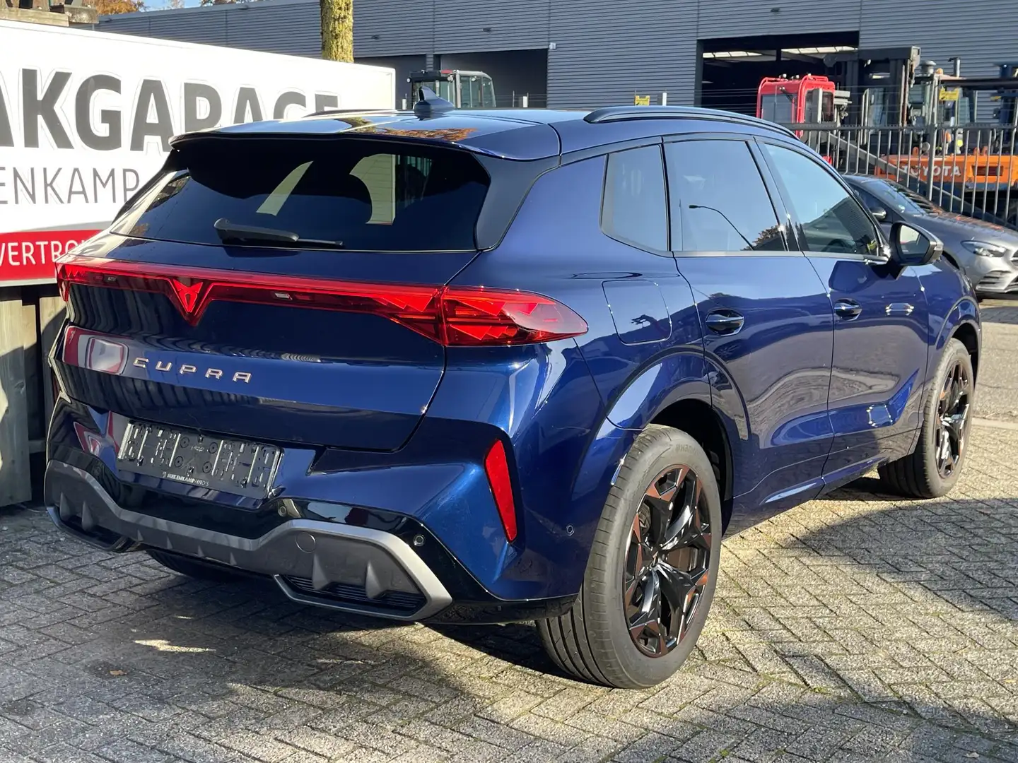 CUPRA Terramar 1.5 eTSI Business 19"/Matrix LED/Stoel + stuurverw Blauw - 2
