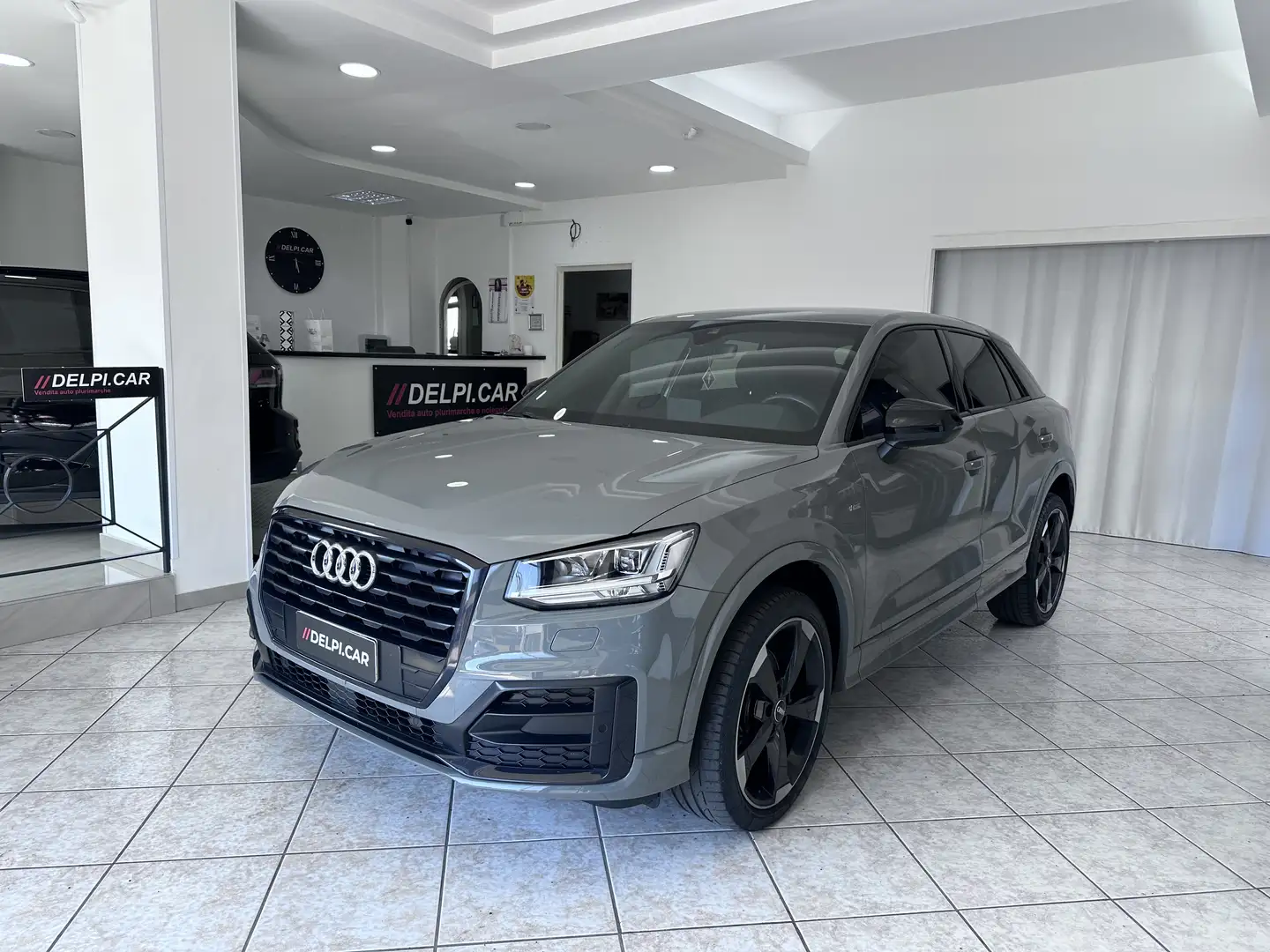 Audi Q2 30 TDI S-LIne - 2