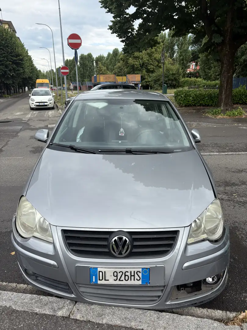 Volkswagen Polo 5p 1.2 Comfortline - 1