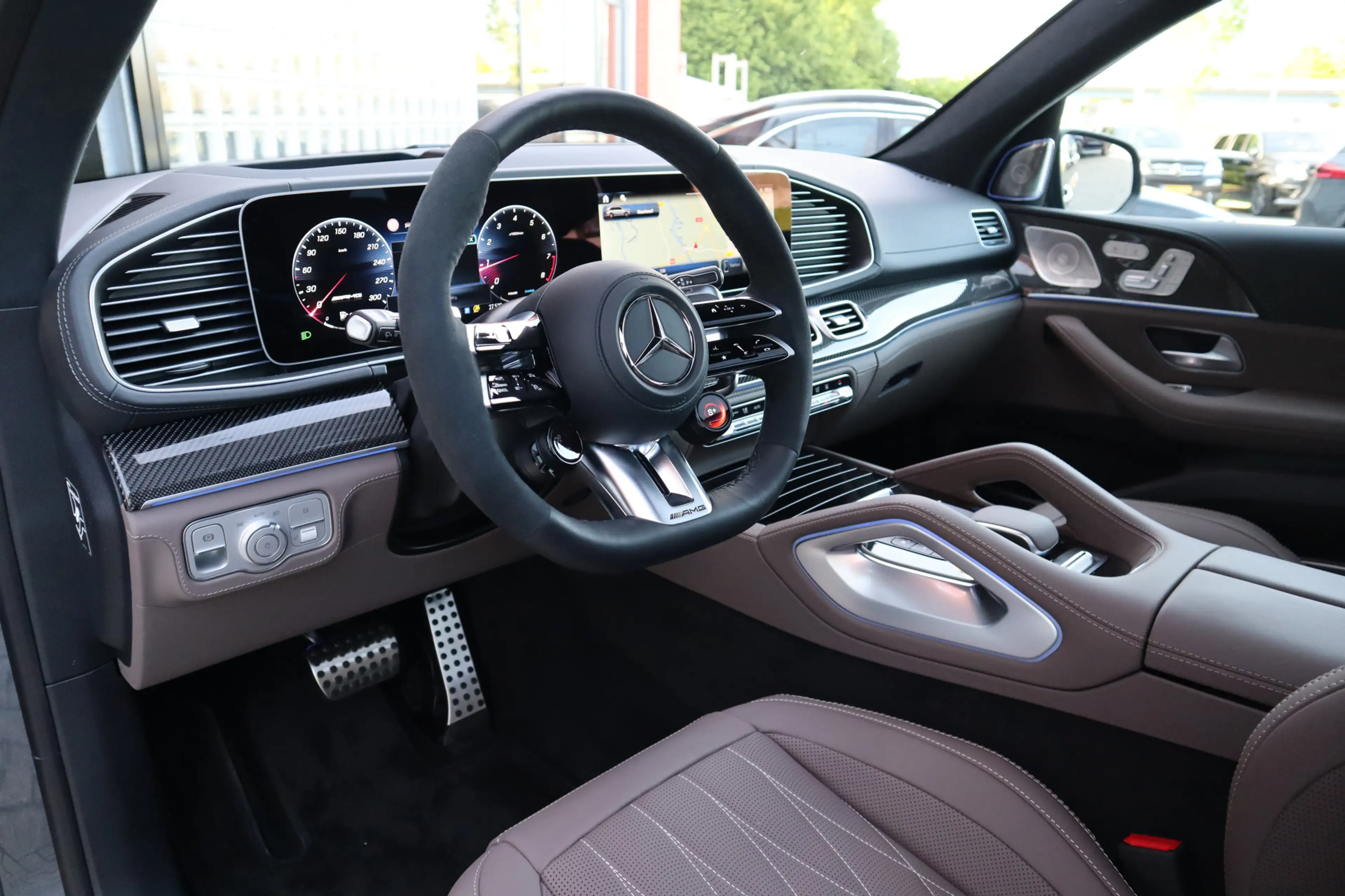Mercedes-Benz GLS 63 AMG 4MATIC+ | Keramisch, Burmester High End 3D, Carbon — photo 24