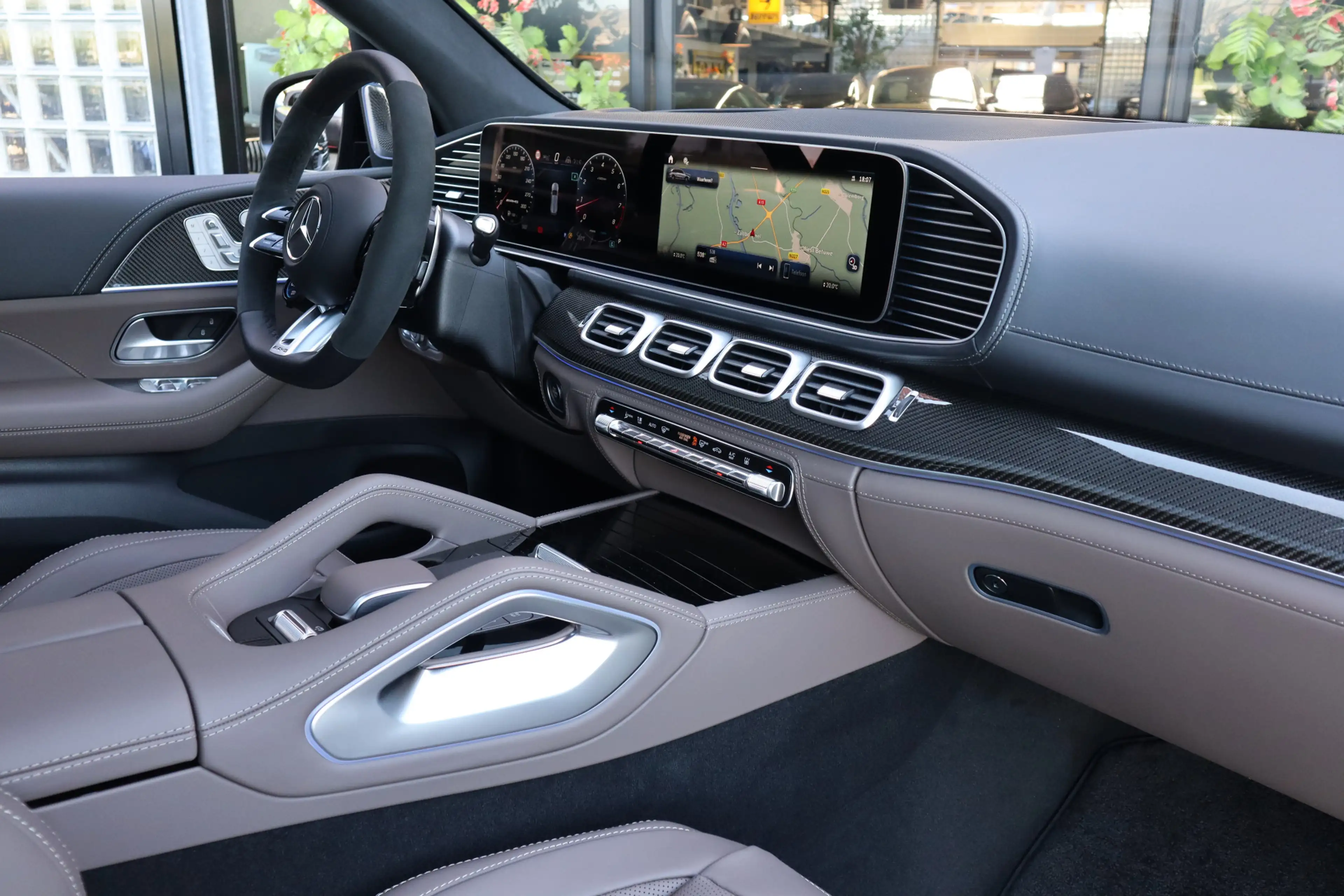 Mercedes-Benz GLS 63 AMG 4MATIC+ | Keramisch, Burmester High End 3D, Carbon — photo 13