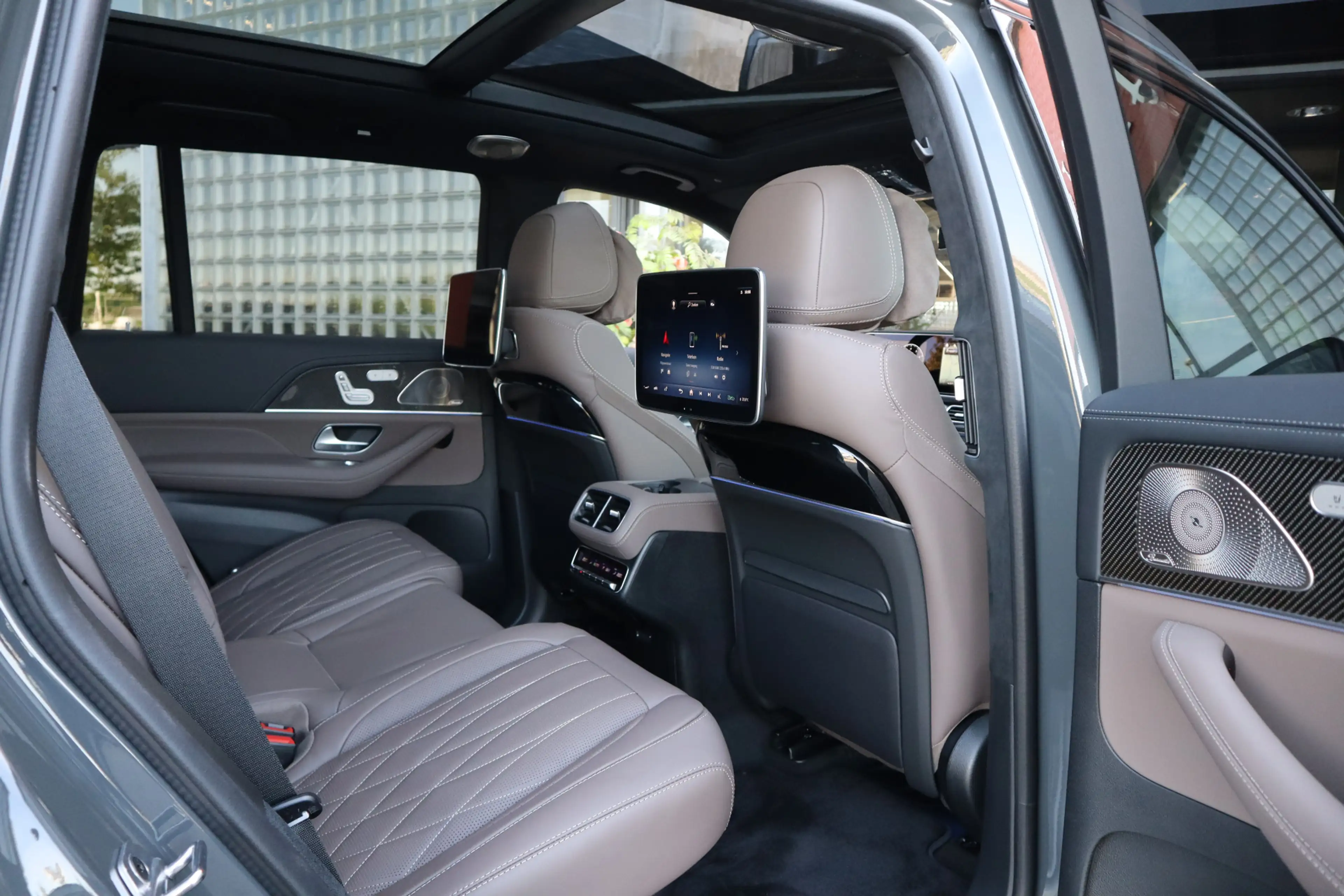 Mercedes-Benz GLS 63 AMG 4MATIC+ | Keramisch, Burmester High End 3D, Carbon — photo 17