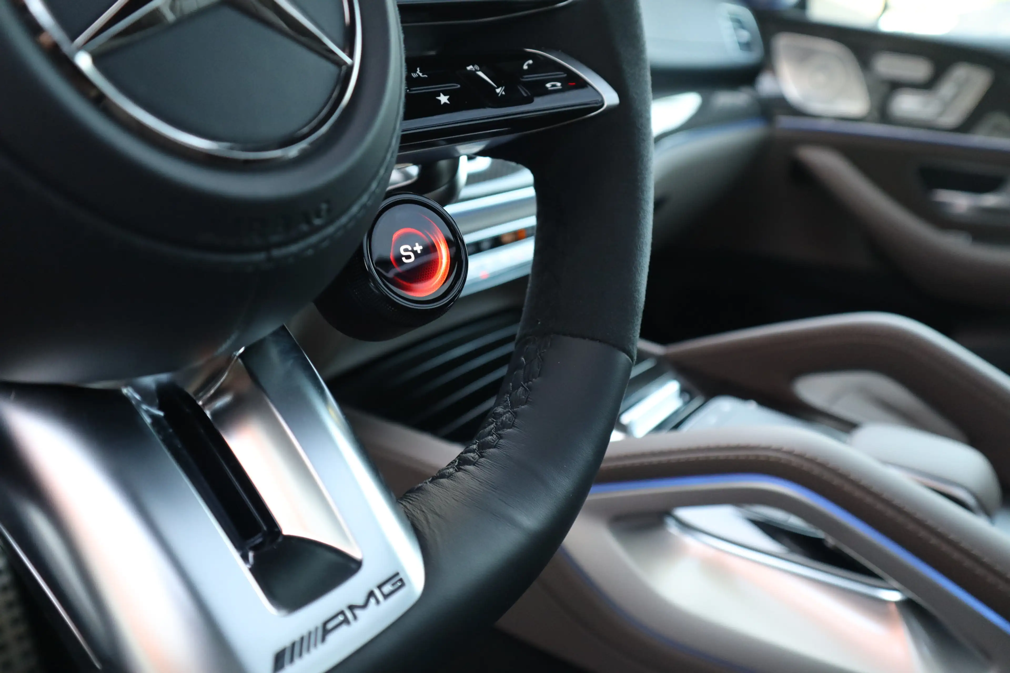 Mercedes-Benz GLS 63 AMG 4MATIC+ | Keramisch, Burmester High End 3D, Carbon — photo 32