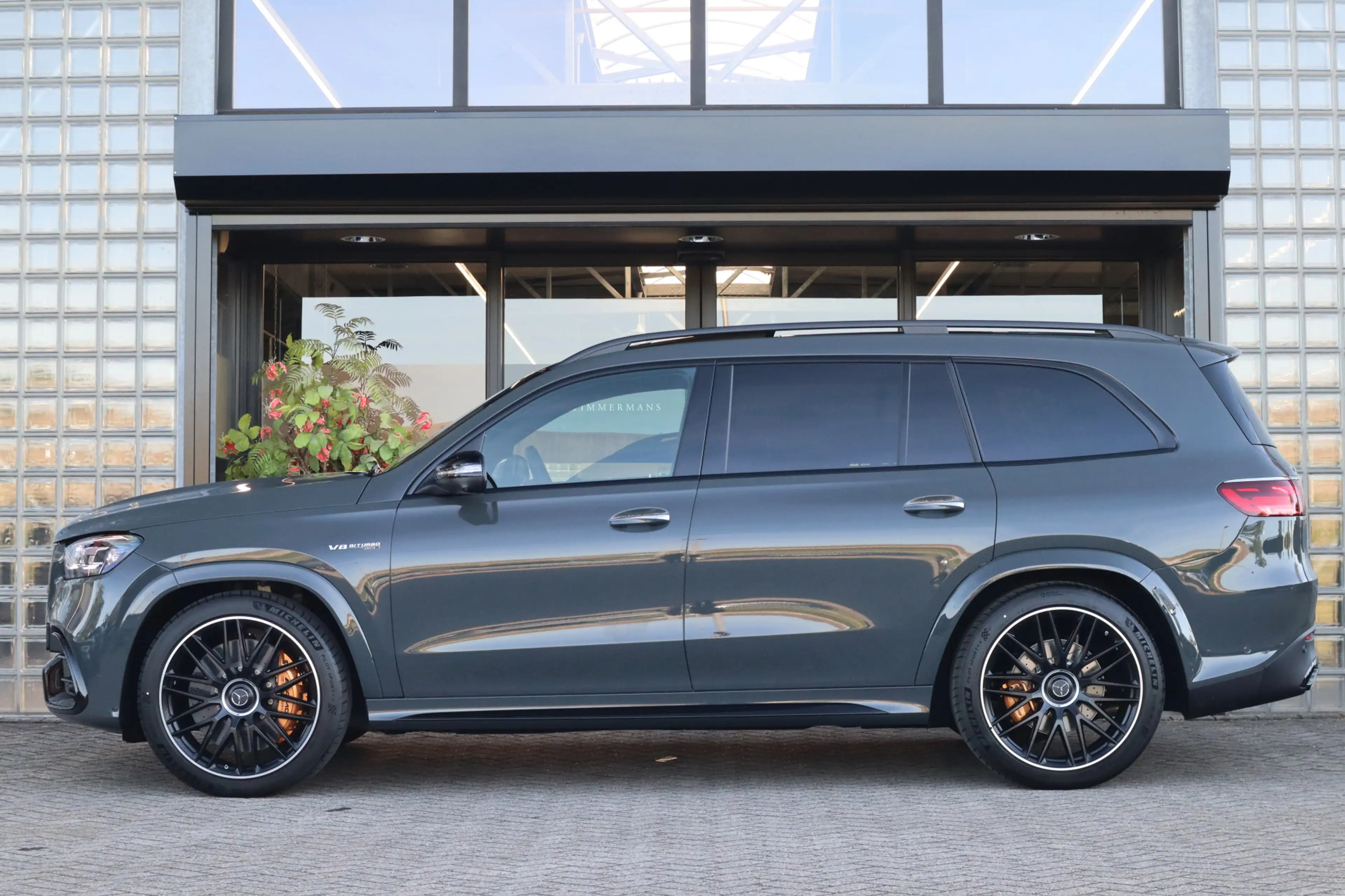 Mercedes-Benz GLS 63 AMG 4MATIC+ | Keramisch, Burmester High End 3D, Carbon — photo 3
