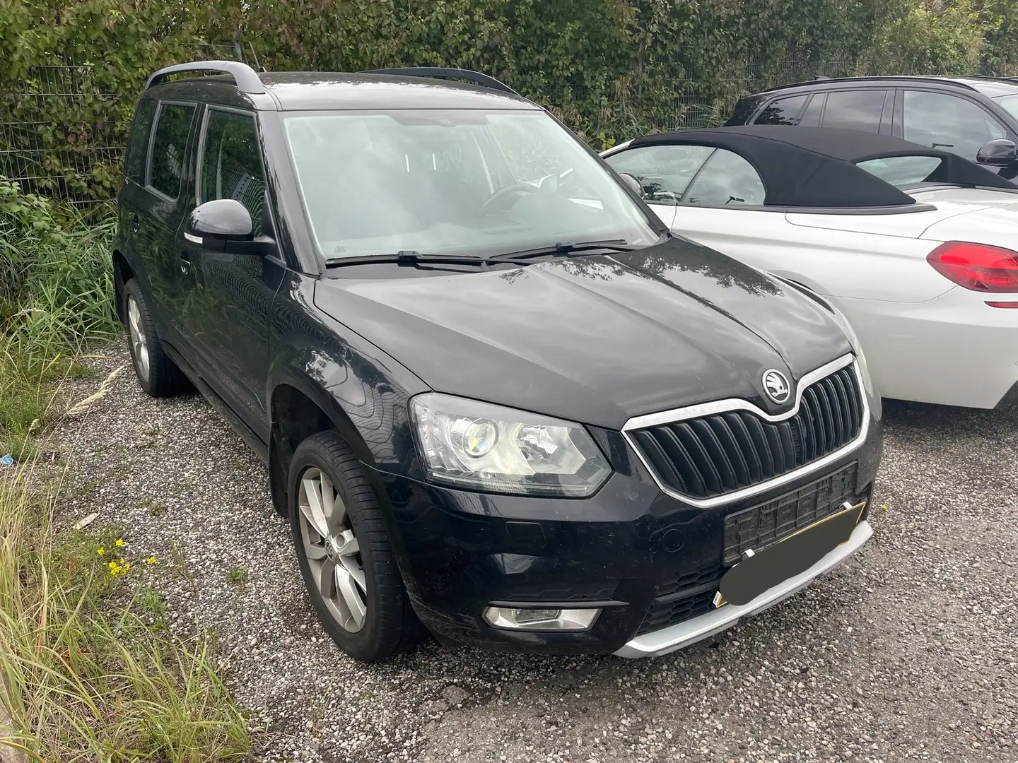 Skoda Yeti 2,0 TDI Elegance Automatik 4x4 Schwarz - 1