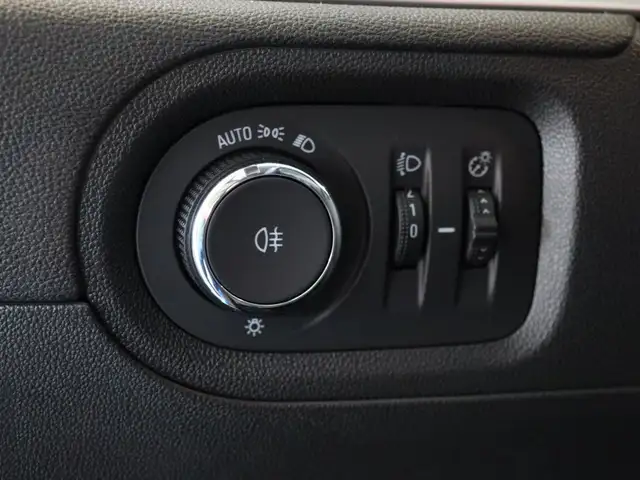 Opel Grandland view 13