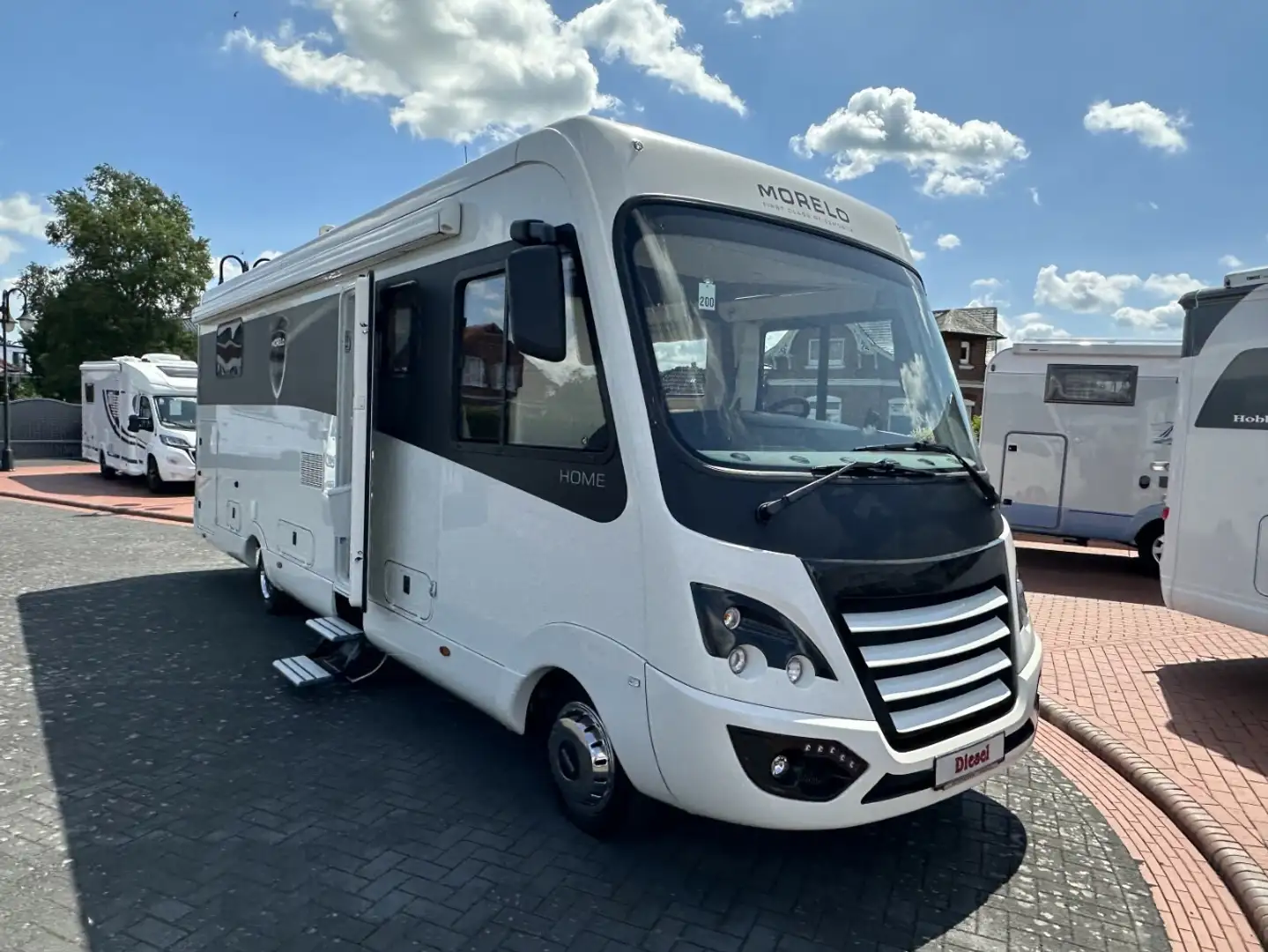 Morelo Home 83 MX Iveco +Hubst+2x Klima+TV+Solar+ Blanc - 2