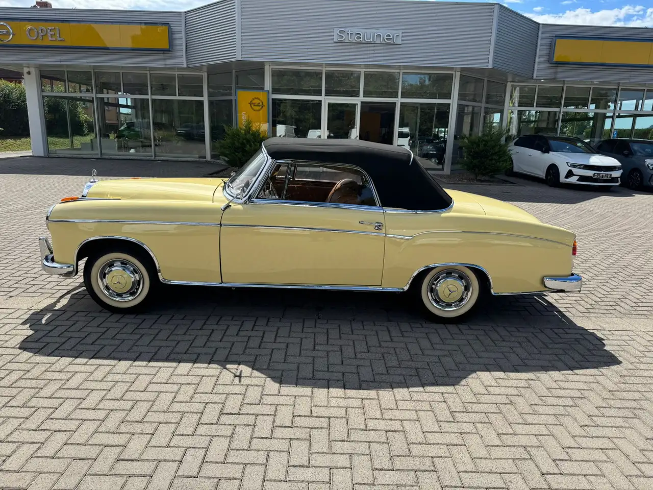 Mercedes-Benz 220 S Cabriolet Automatik Ponton Beige AUT Leder, foto 5