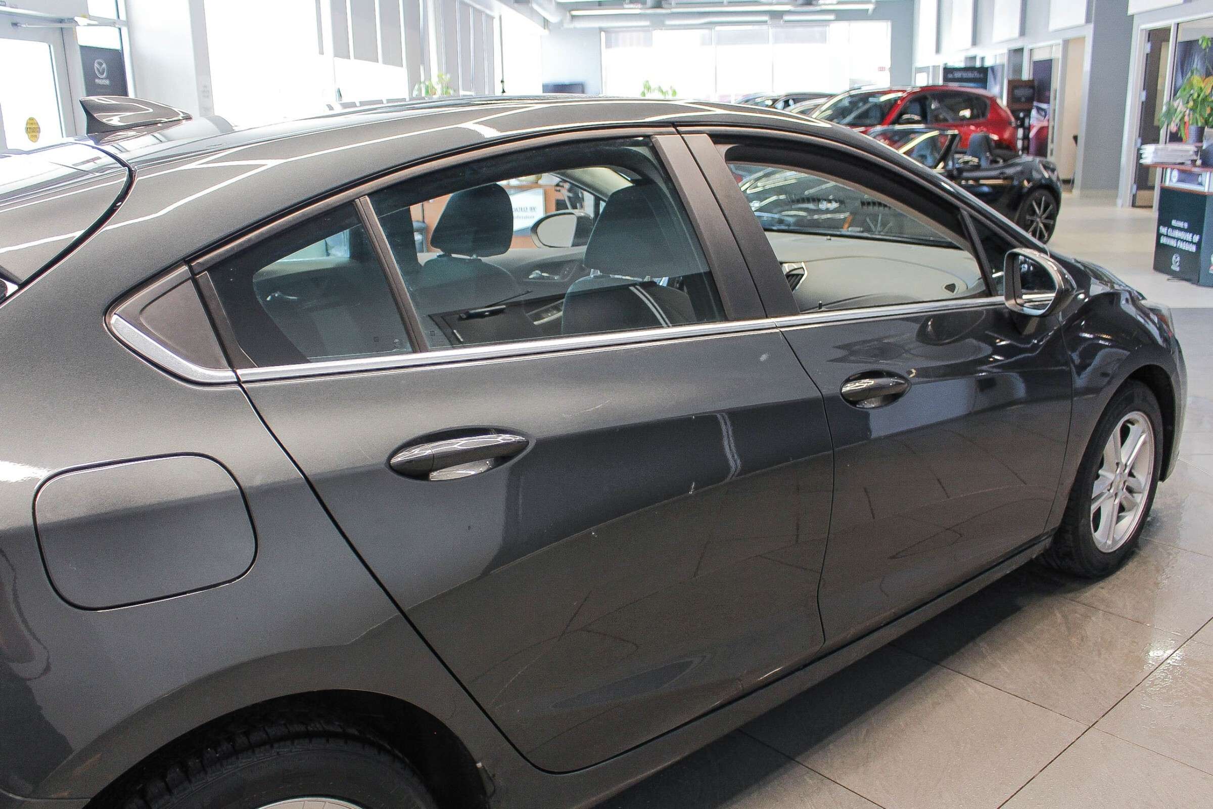 2018 Chevrolet Cruze LT Auto — снимка 1