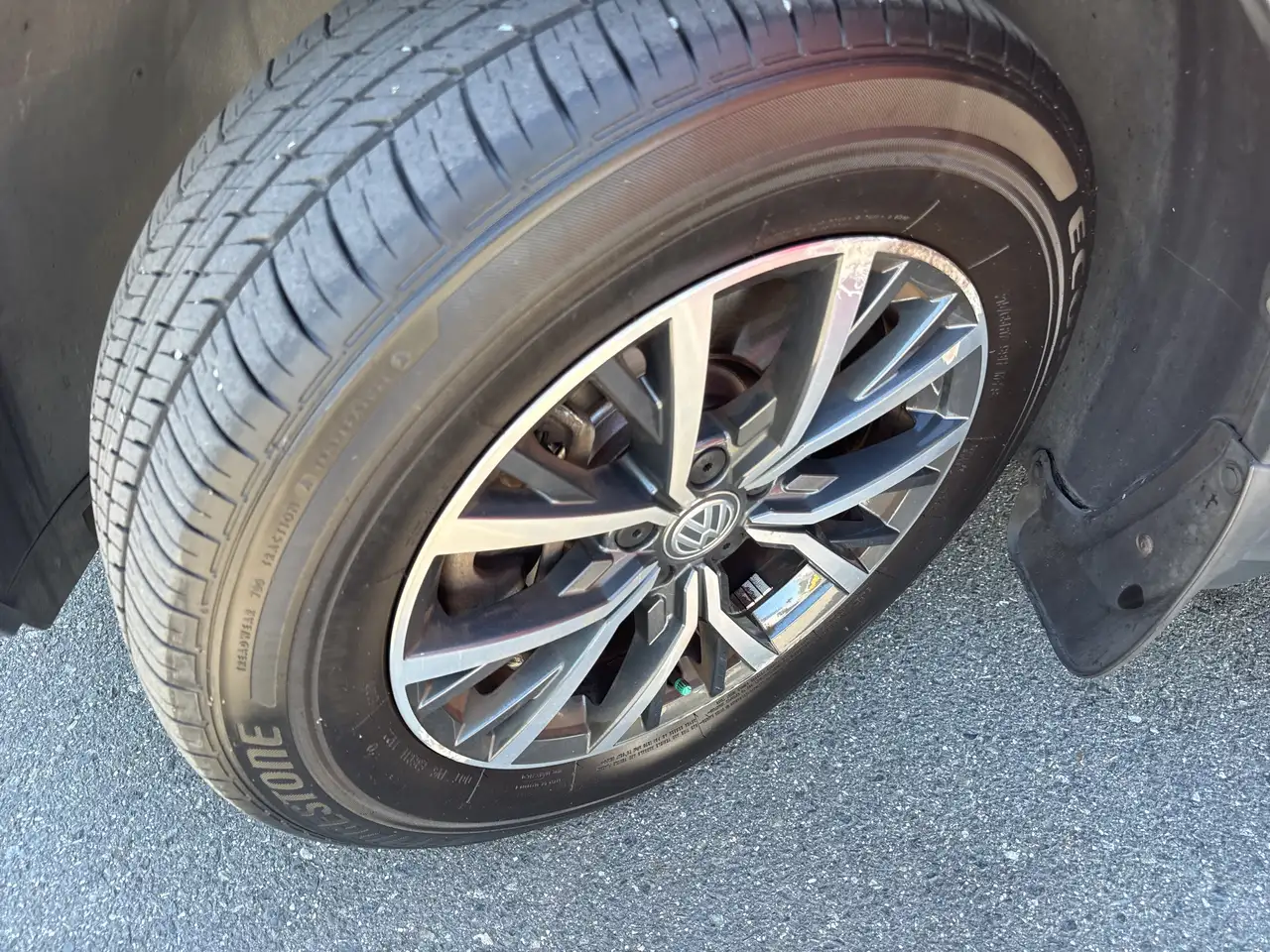 Volkswagen Tiguan снимка Volkswagen Tiguan