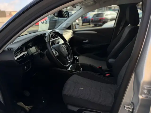 Opel Corsa view 9