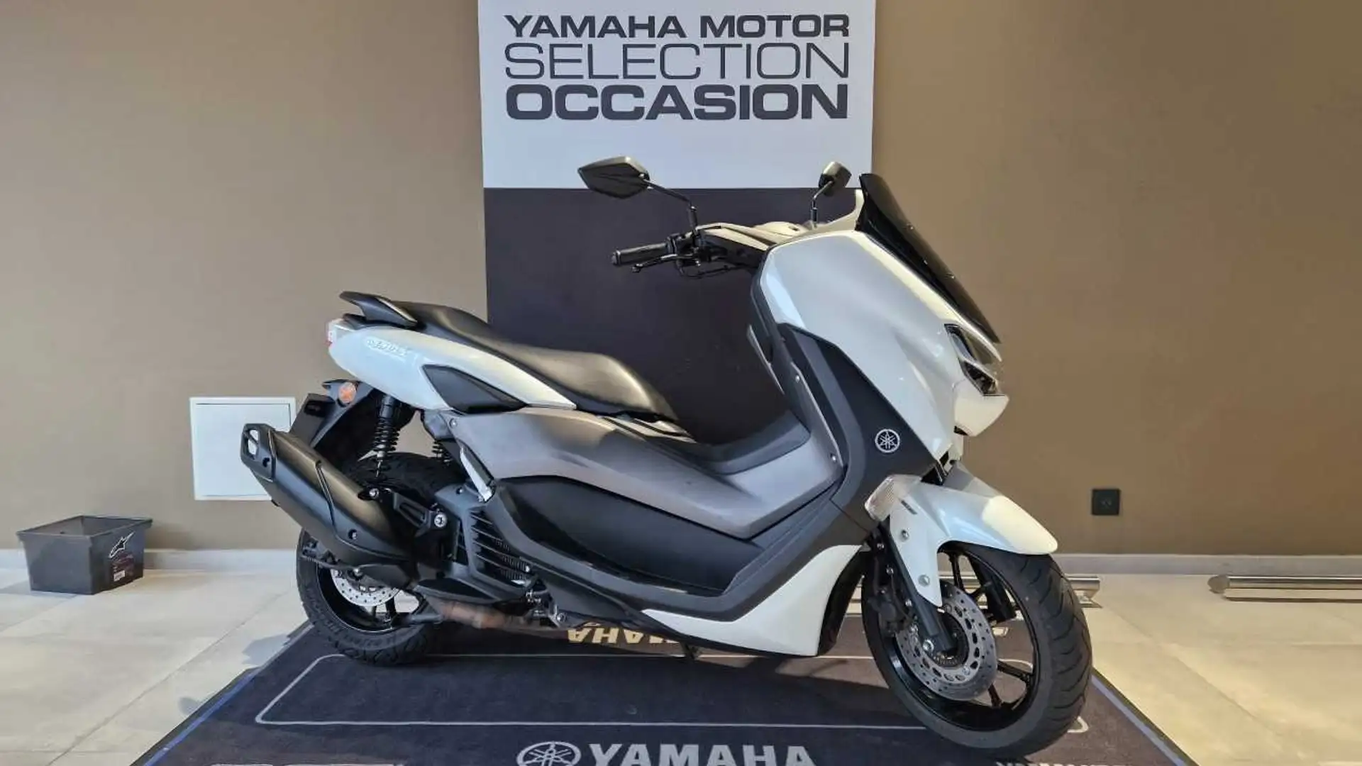 Yamaha NMAX Blanc - 1