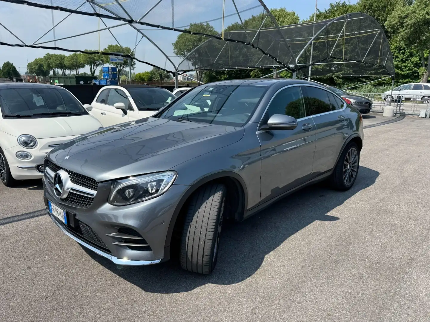 Mercedes-Benz GLC 250 d 4Matic Coupé Premium AMG Grijs - 2