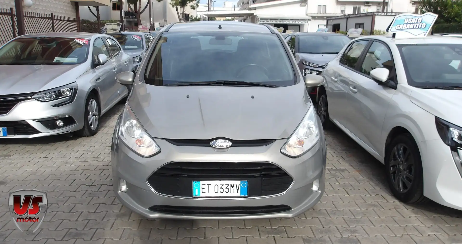 Ford B-Max B-Max 1.6 TDCi 95 CV Individual Grijs - 2