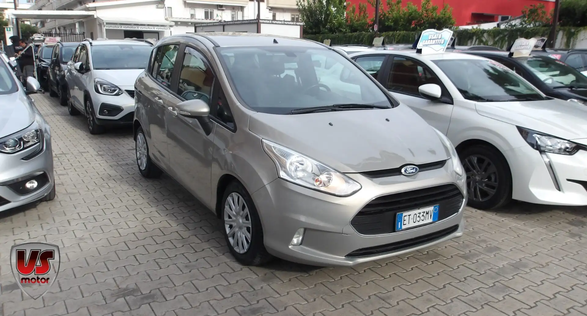 Ford B-Max B-Max 1.6 TDCi 95 CV Individual Grijs - 1