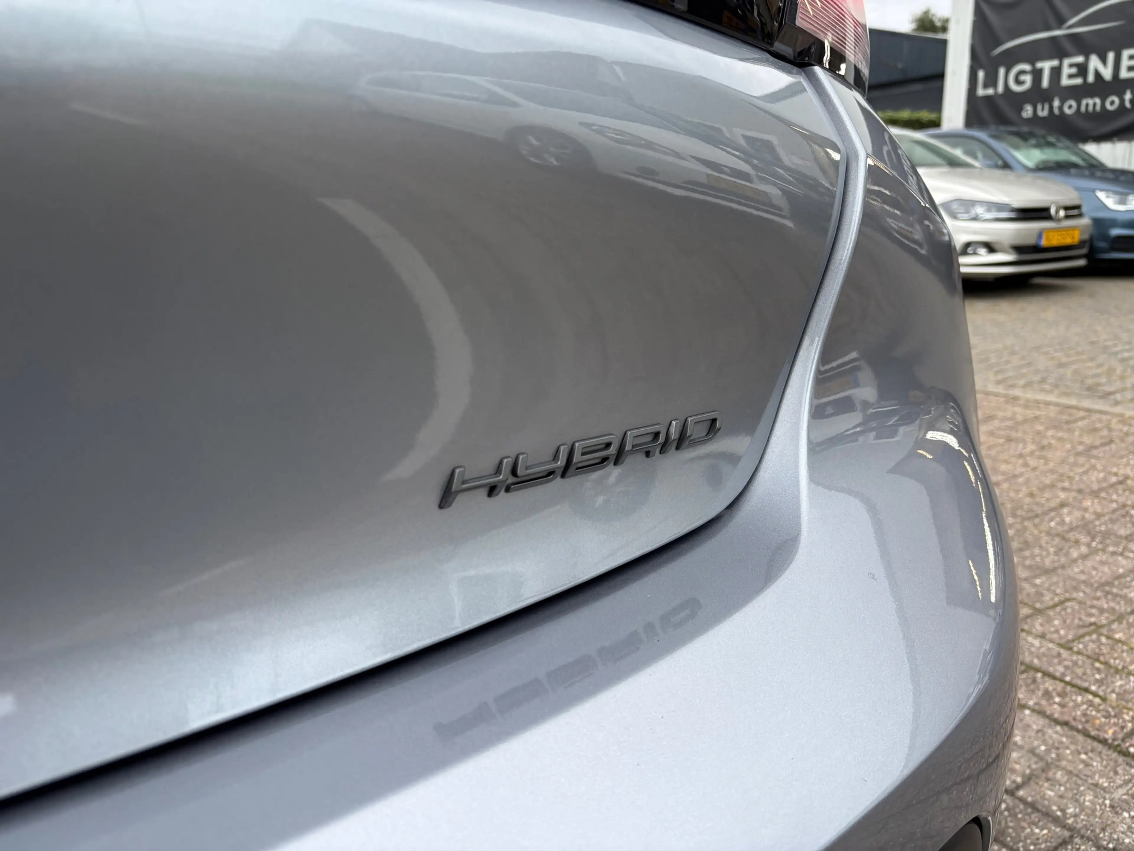 Peugeot 208 1.2 Hybrid 110 e-DCS6 Style CRUISE/CARPLAYY/PDC — photo 26