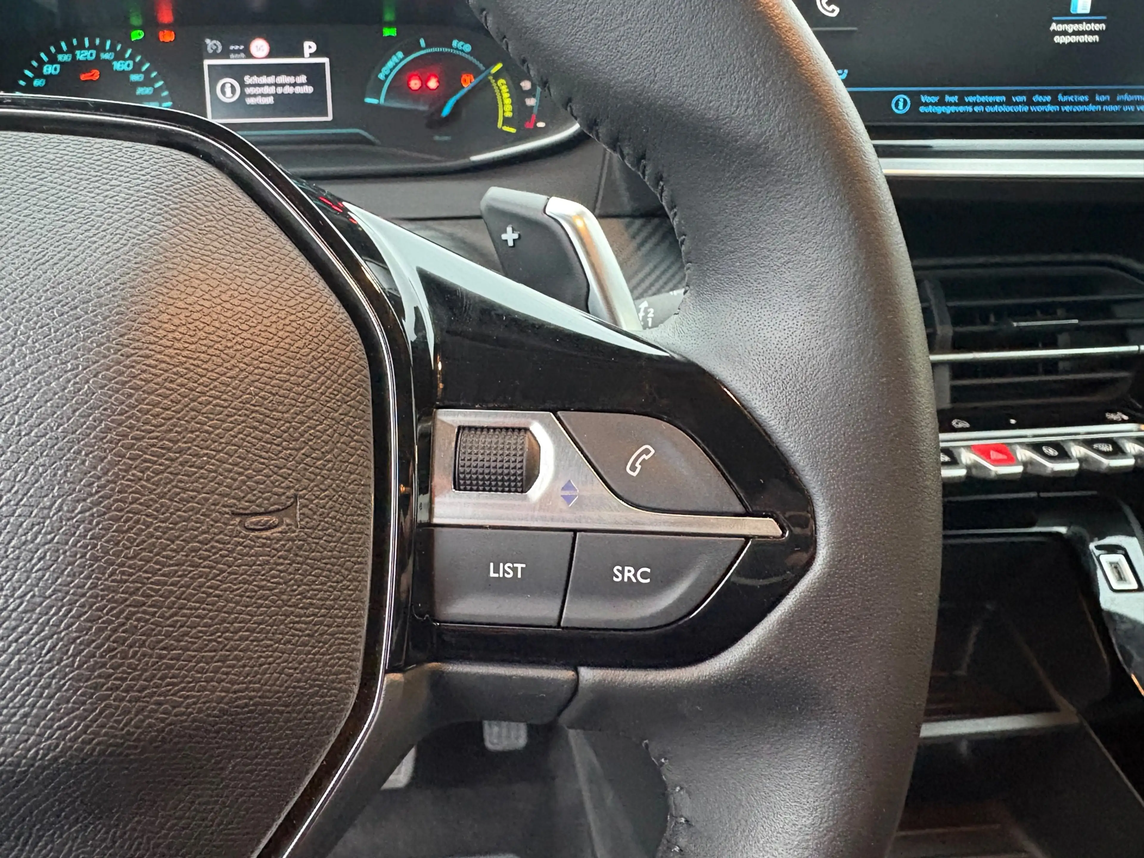 Peugeot 208 1.2 Hybrid 110 e-DCS6 Style CRUISE/CARPLAYY/PDC — photo 13