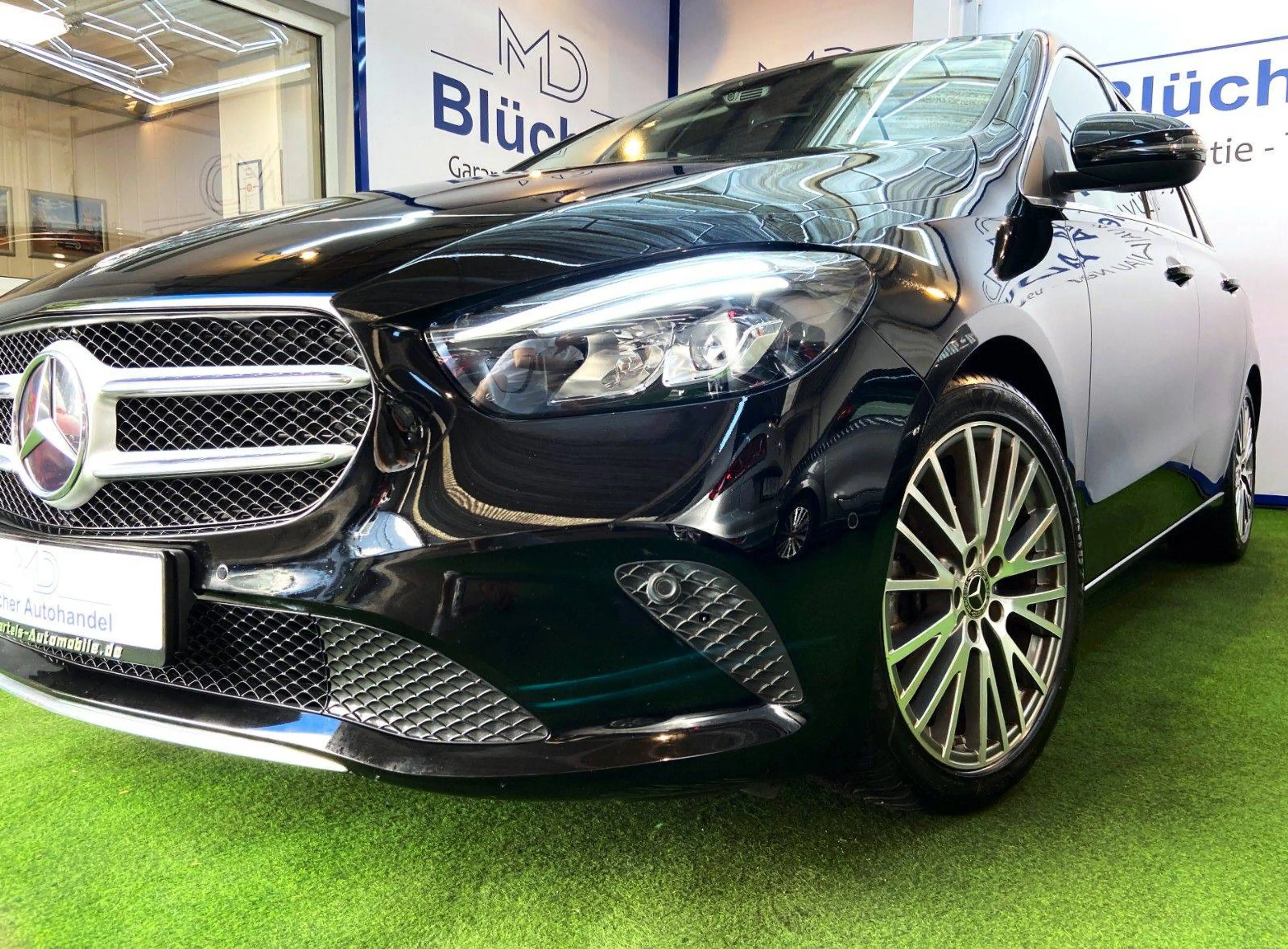 Mercedes-Benz B 180 Progressive Sonderedition Automatik LED — photo 9