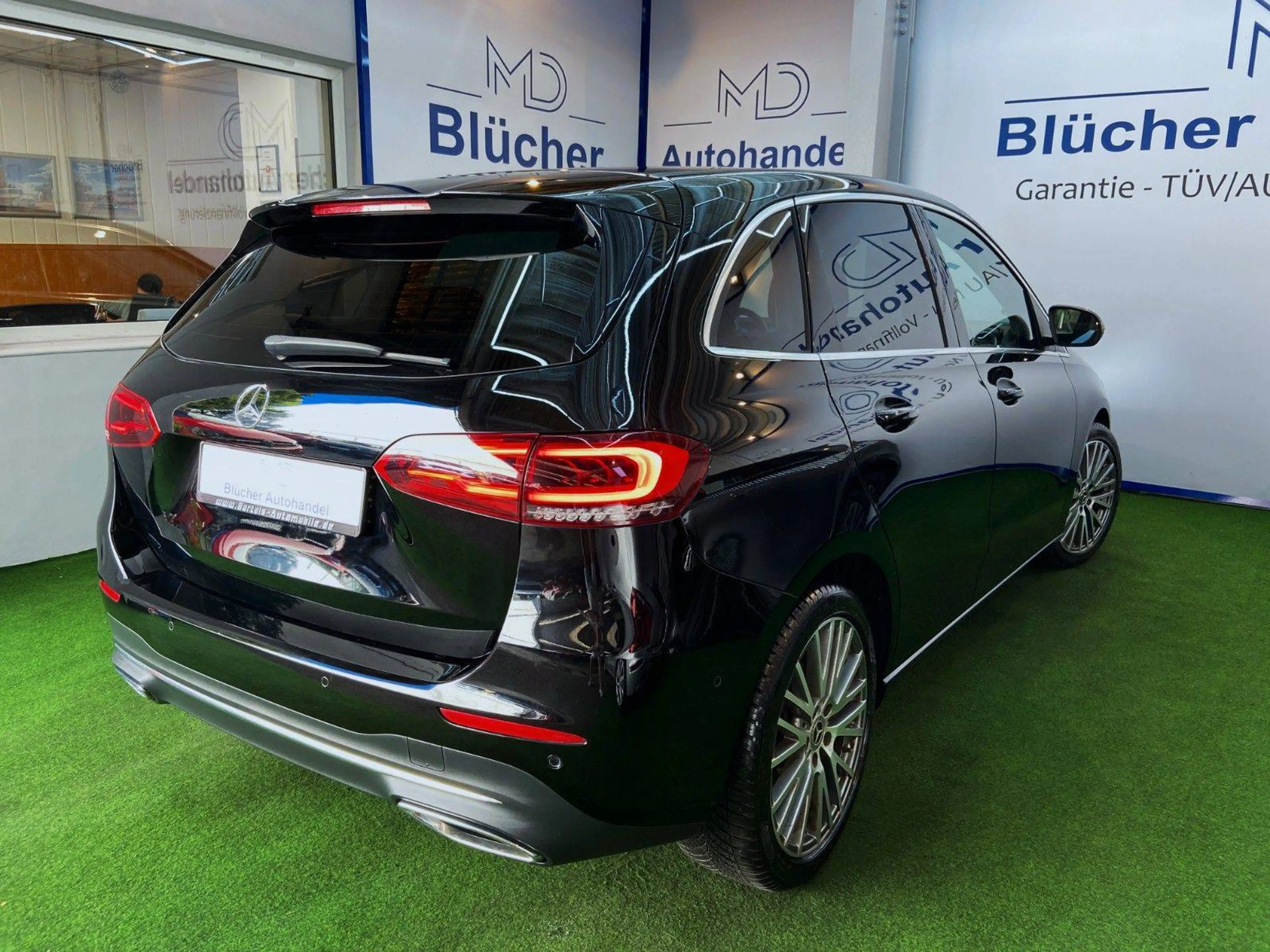 Mercedes-Benz B 180 Progressive Sonderedition Automatik LED — photo 5
