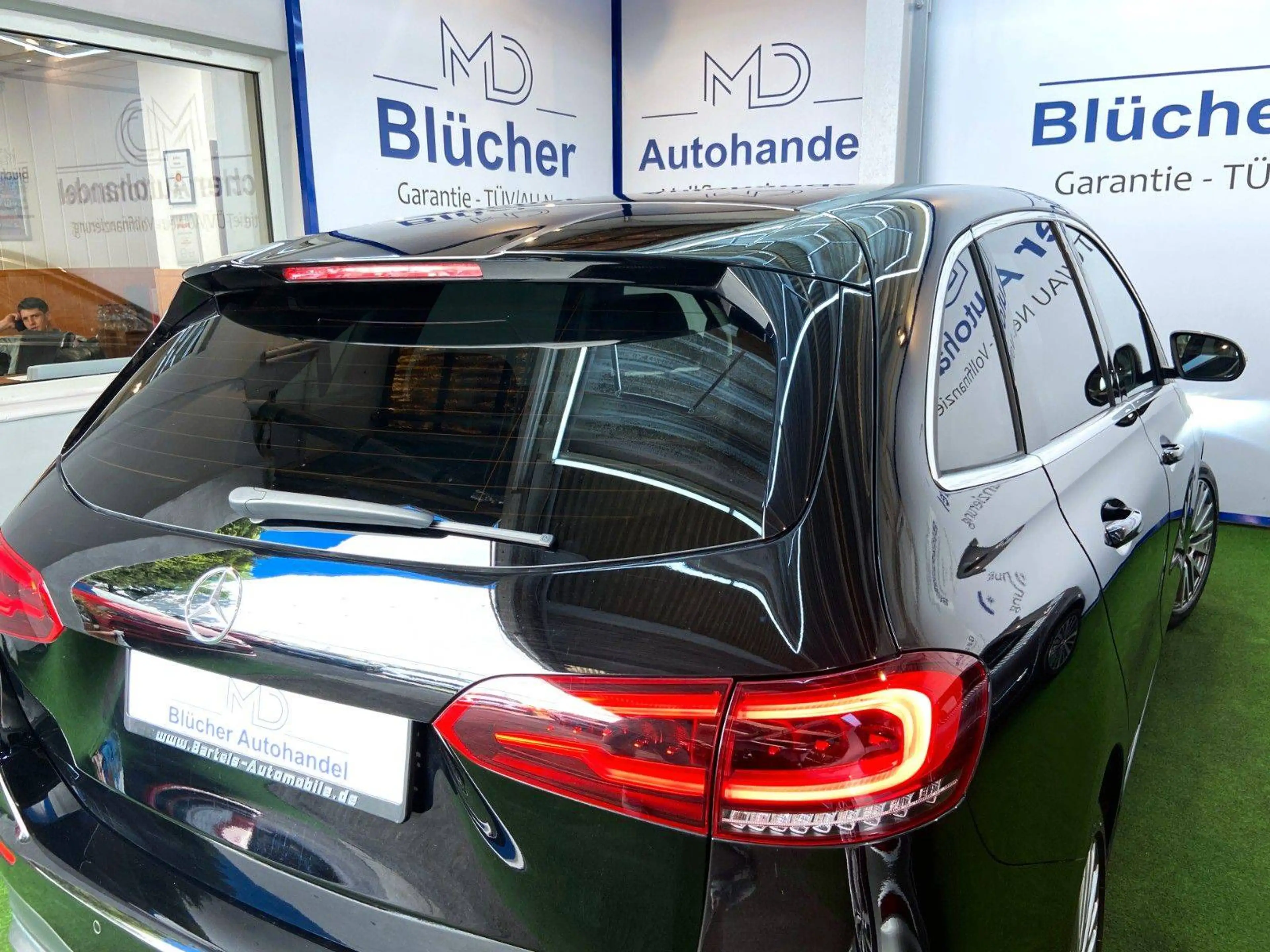 Mercedes-Benz B 180 Progressive Sonderedition Automatik LED — photo 11