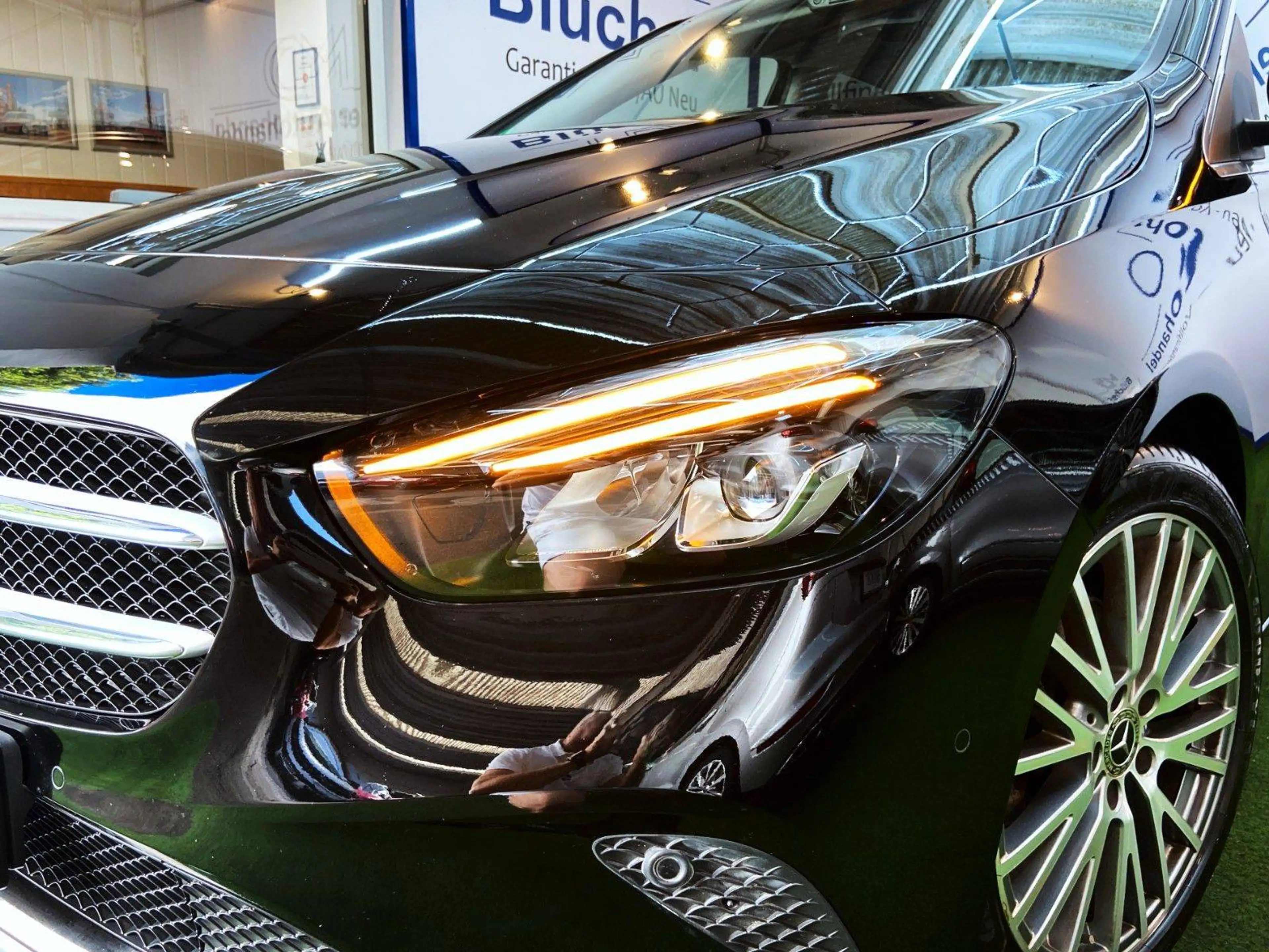 Mercedes-Benz B 180 Progressive Sonderedition Automatik LED — photo 12