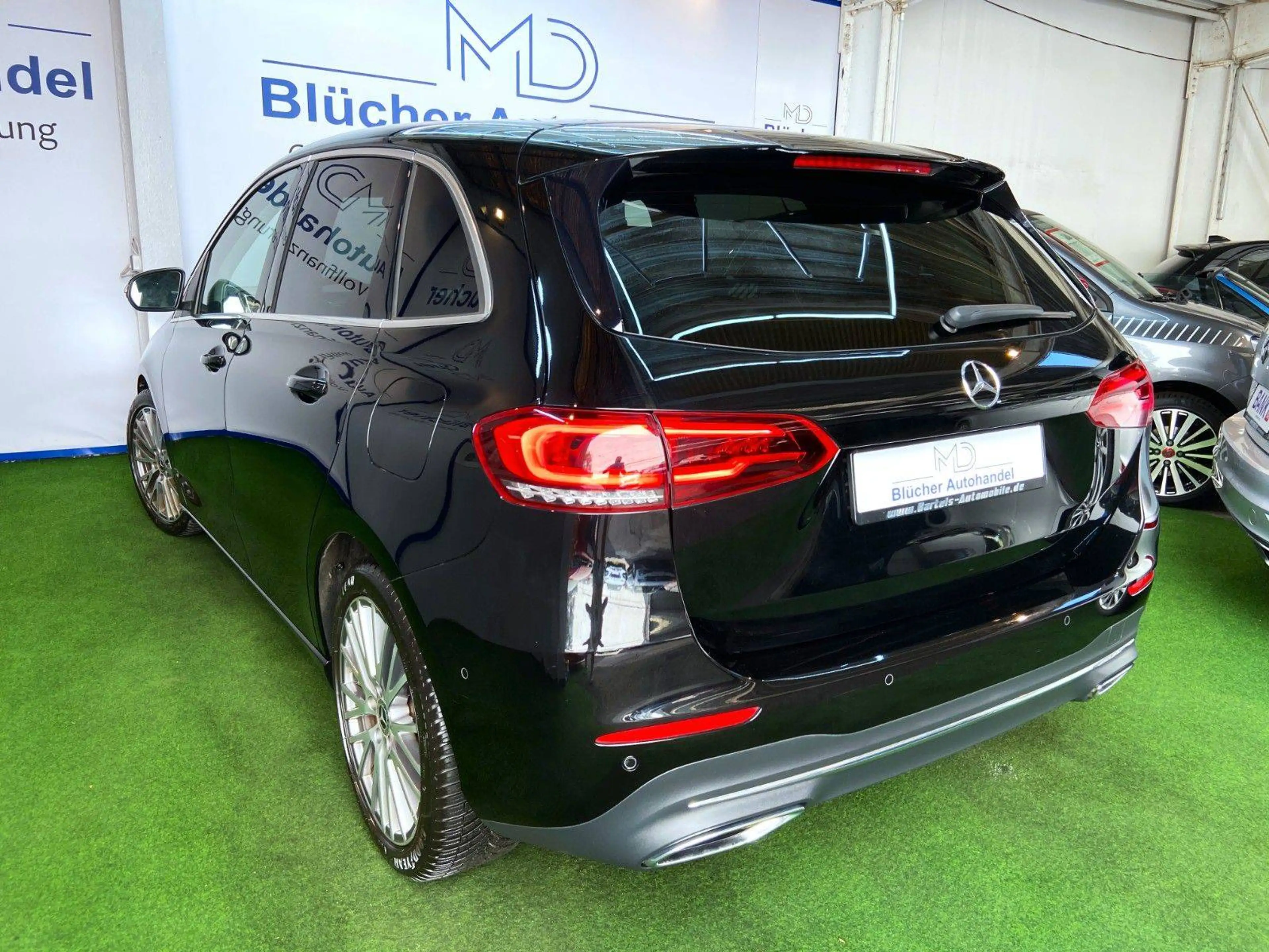 Mercedes-Benz B 180 Progressive Sonderedition Automatik LED — photo 6
