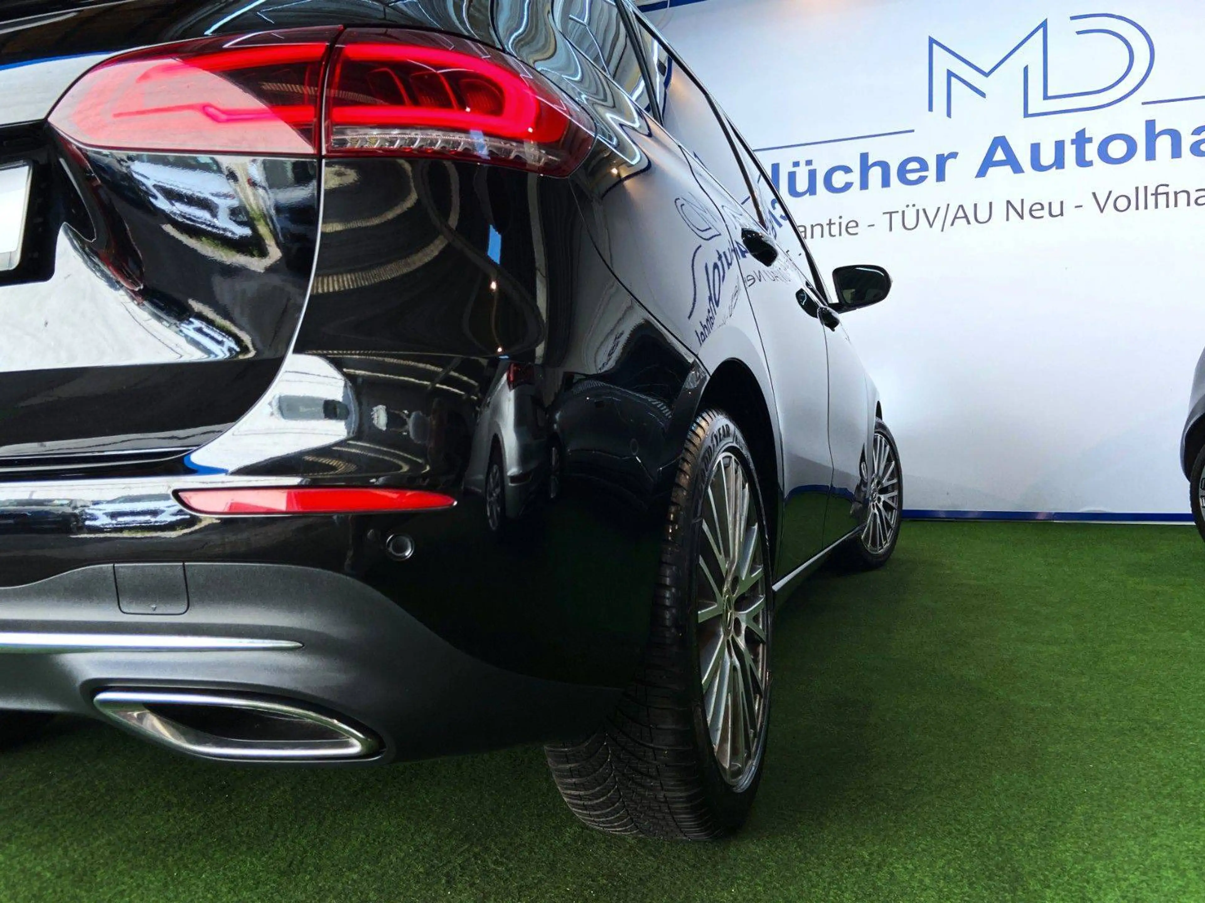 Mercedes-Benz B 180 Progressive Sonderedition Automatik LED — photo 8