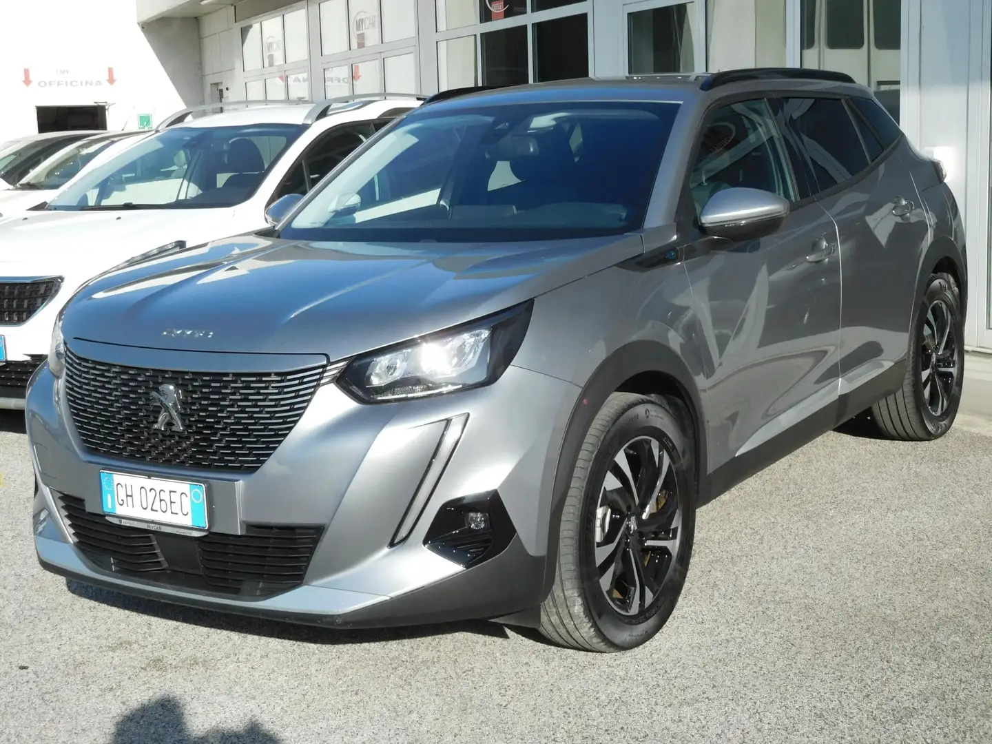 Peugeot 2008 motore elettrico 136 CV Allure Pack Argento - 1
