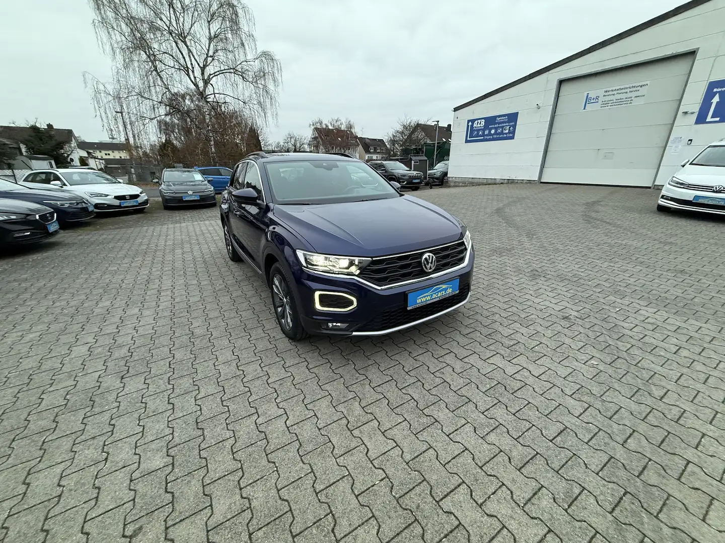 Volkswagen T-Roc Sport 4M 2,0 TDI SCR Navi LED ACC P-Dach Kamera Al Bleu - 2