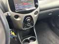 Toyota Aygo 1.0 VVT-i 69pk 5D x-play Wit - thumbnail 17