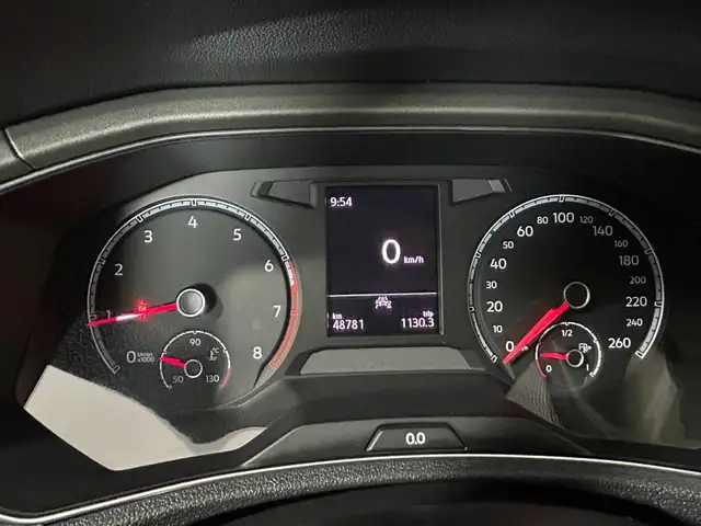 Volkswagen T-Roc view 6