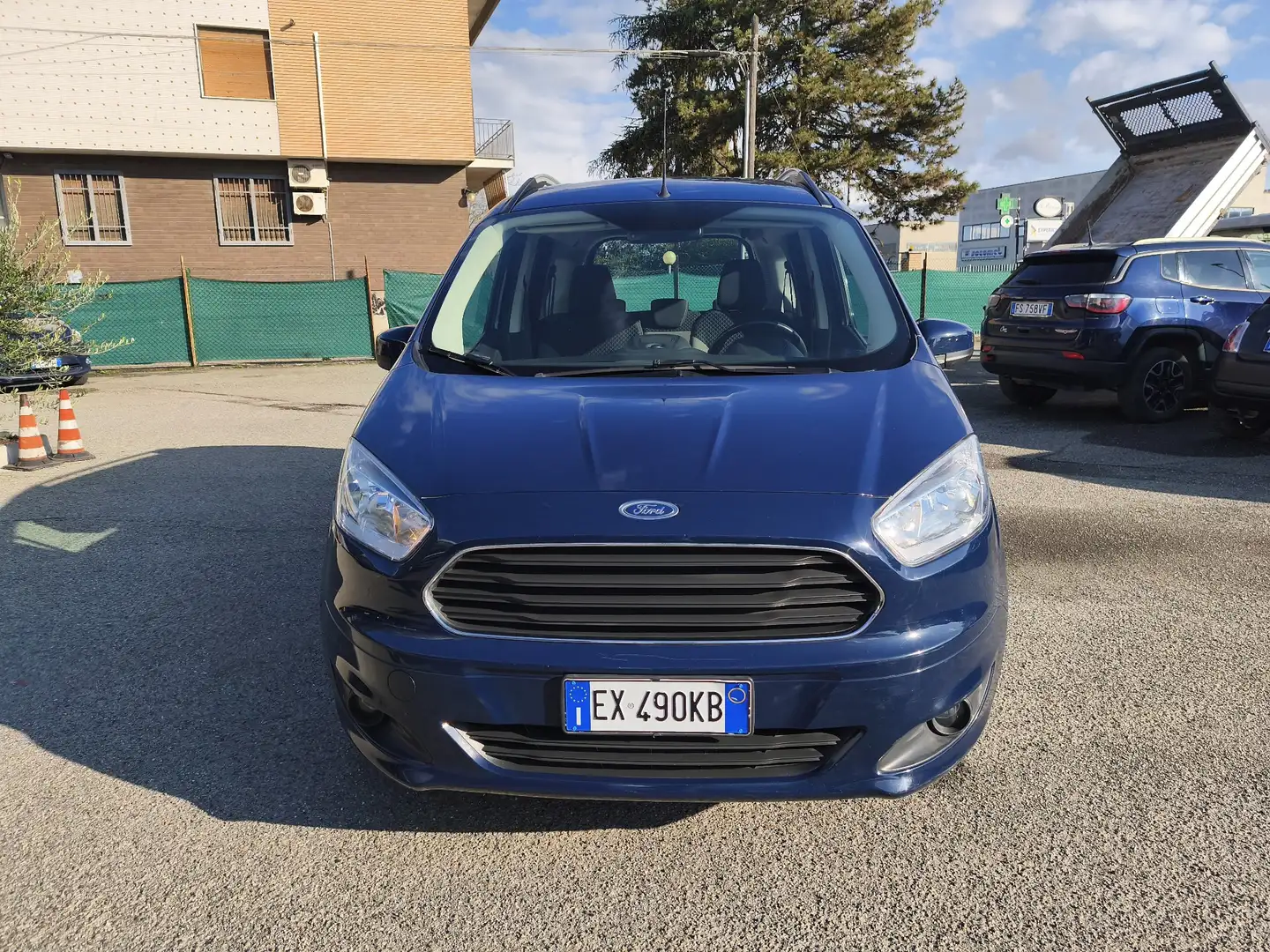 Ford Tourneo Courier TOURNEO COURIER 1.5 TDCI 75CV TITANIUM Blauw - 1