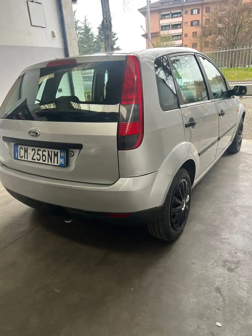 Ford Fiesta 5p 1.2 16v Ghia - 2