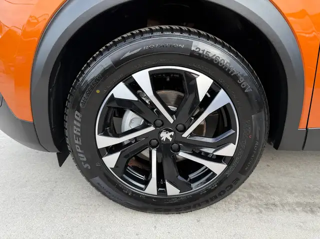 Peugeot 2008 view 12