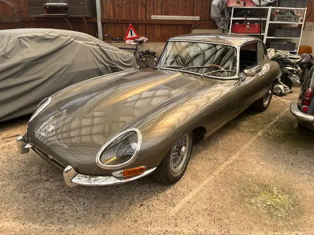Jaguar E-Type Serie 1        2+2