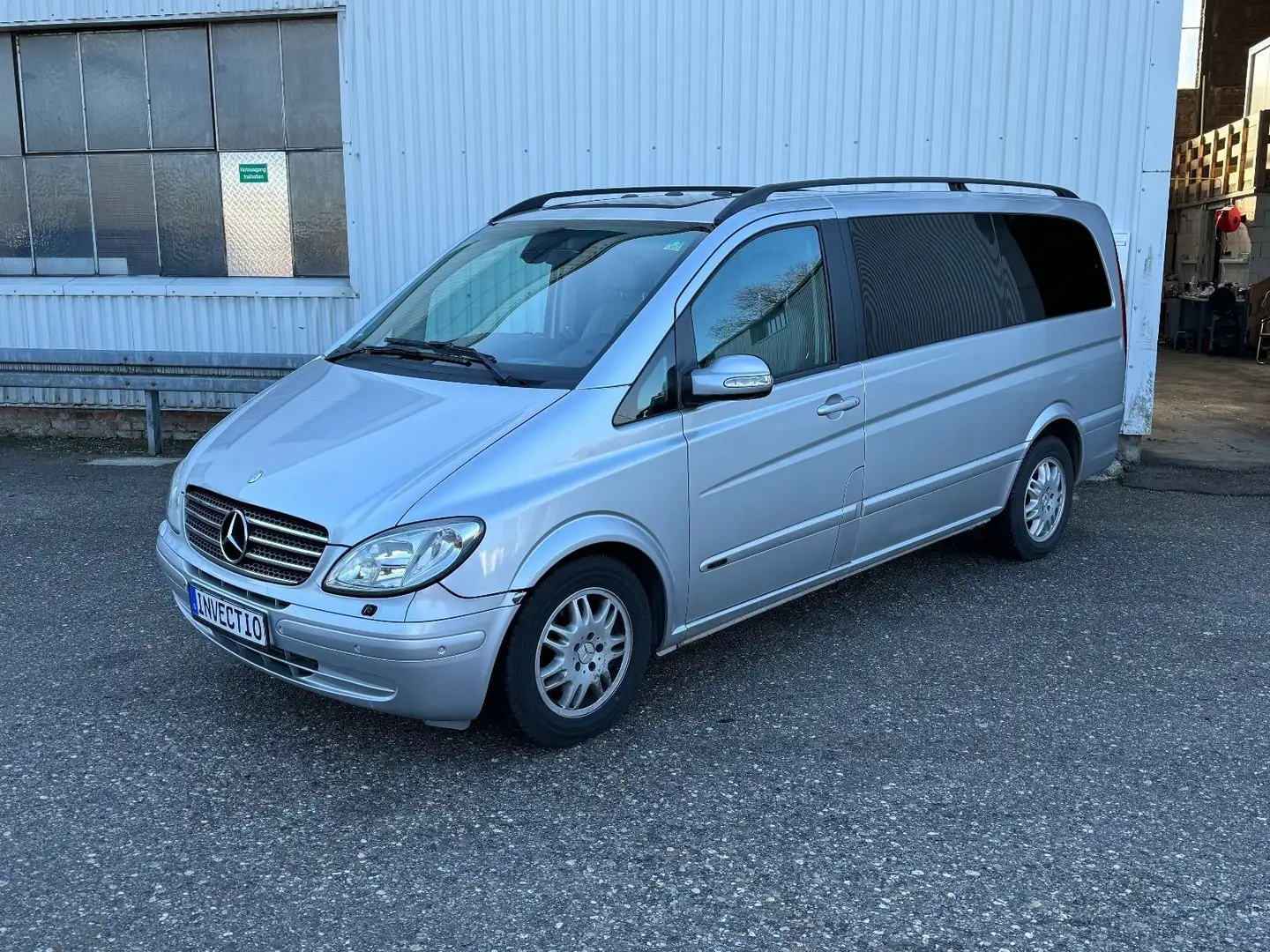 Mercedes-Benz Viano 2.2 CDI lang*Aut.*8 Sitzer*Panorama* Silber - 1